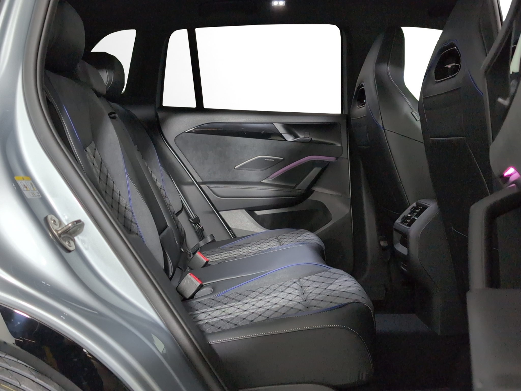 listing desktop thumbnail image 8