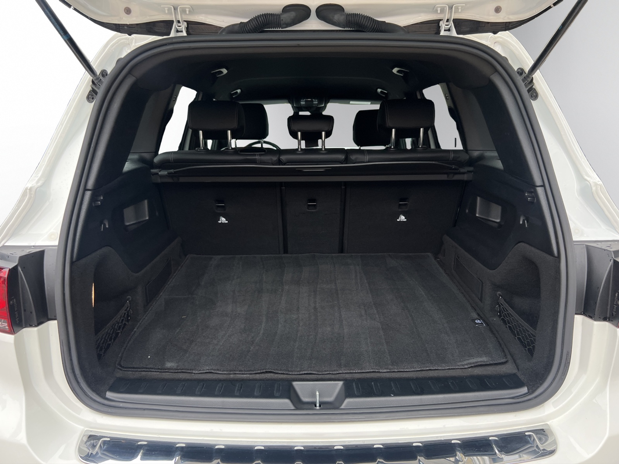 listing desktop thumbnail image 10