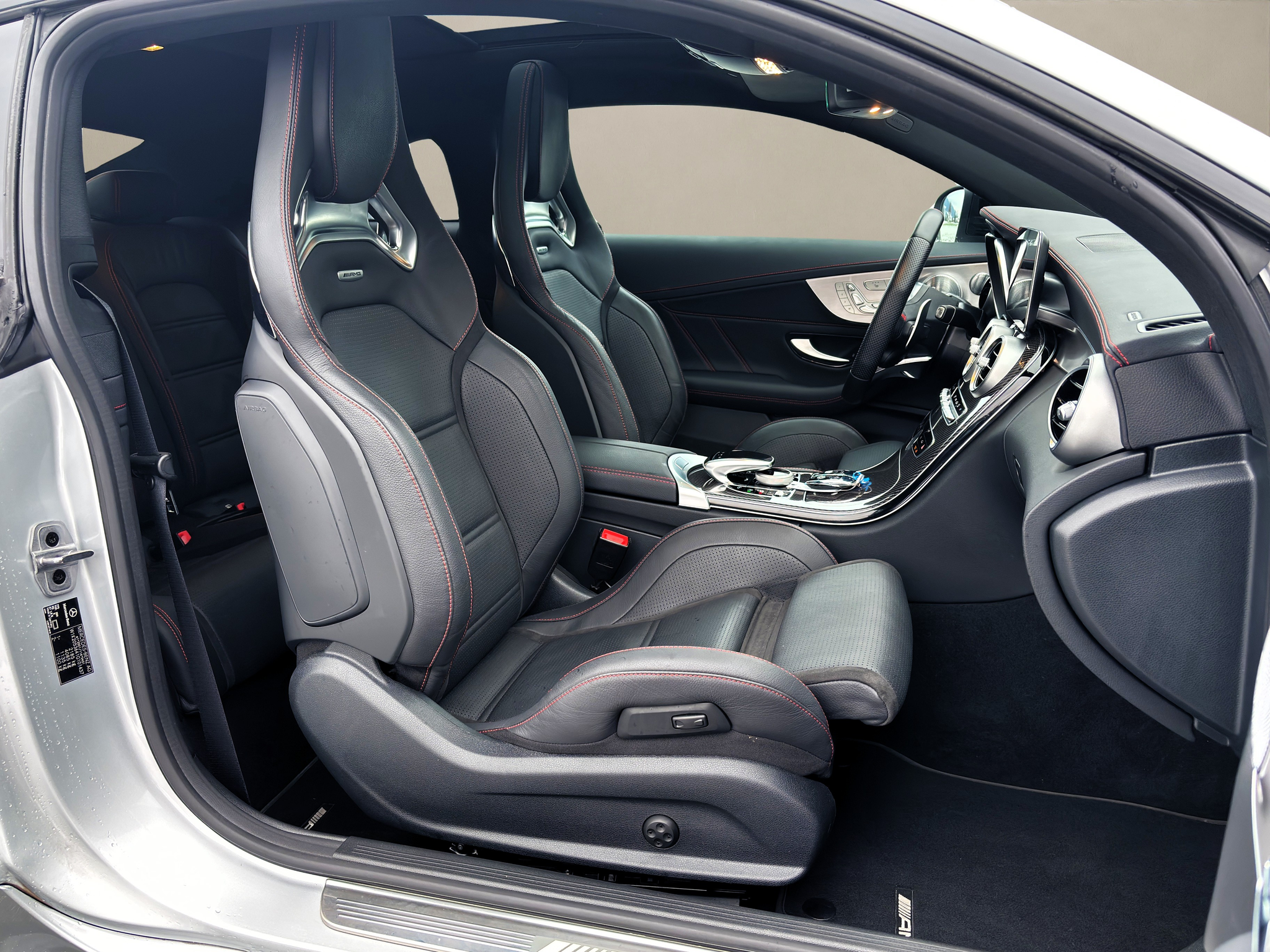 listing desktop thumbnail image 9