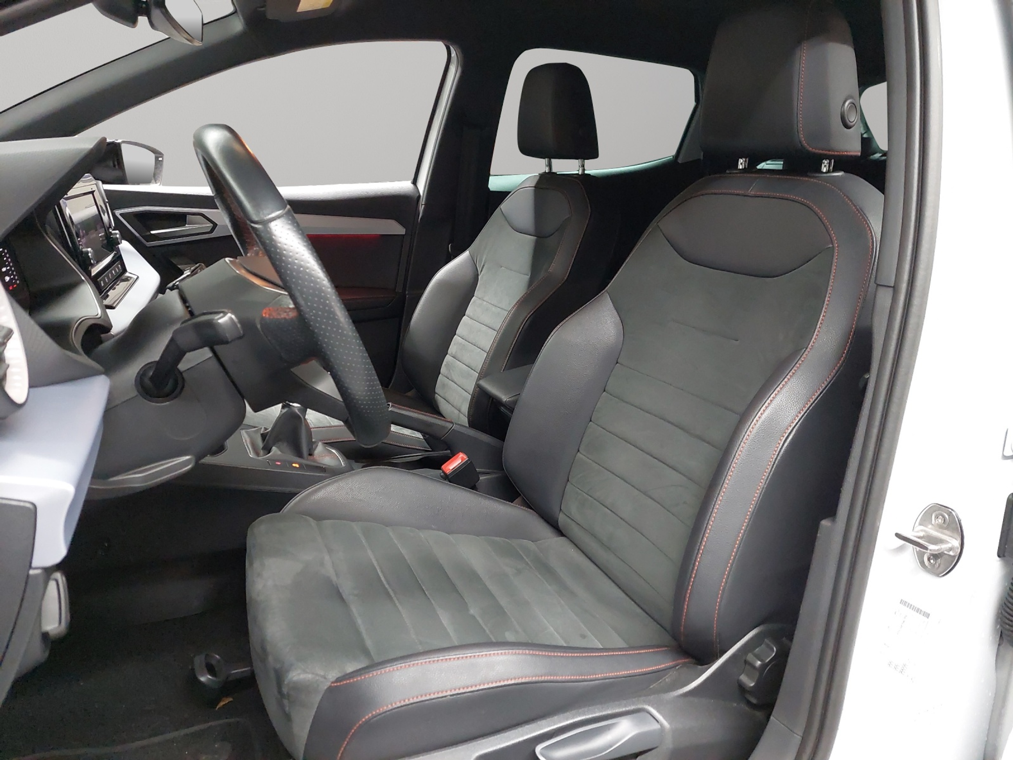 listing desktop thumbnail image 5