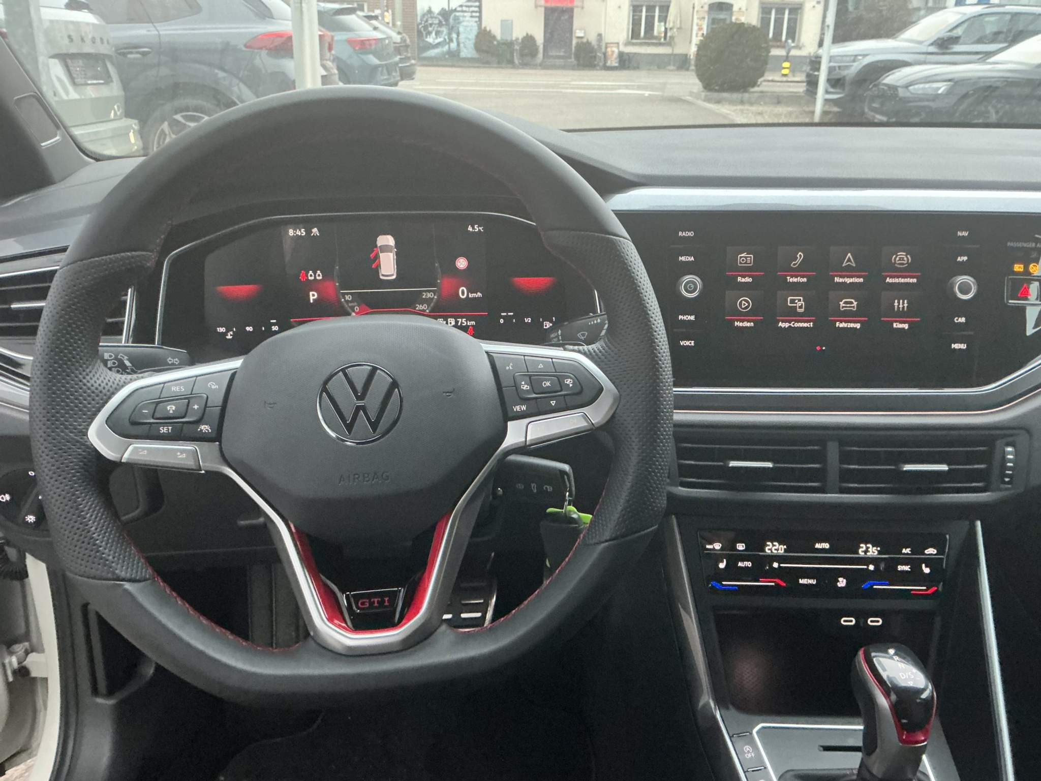 listing desktop thumbnail image 8