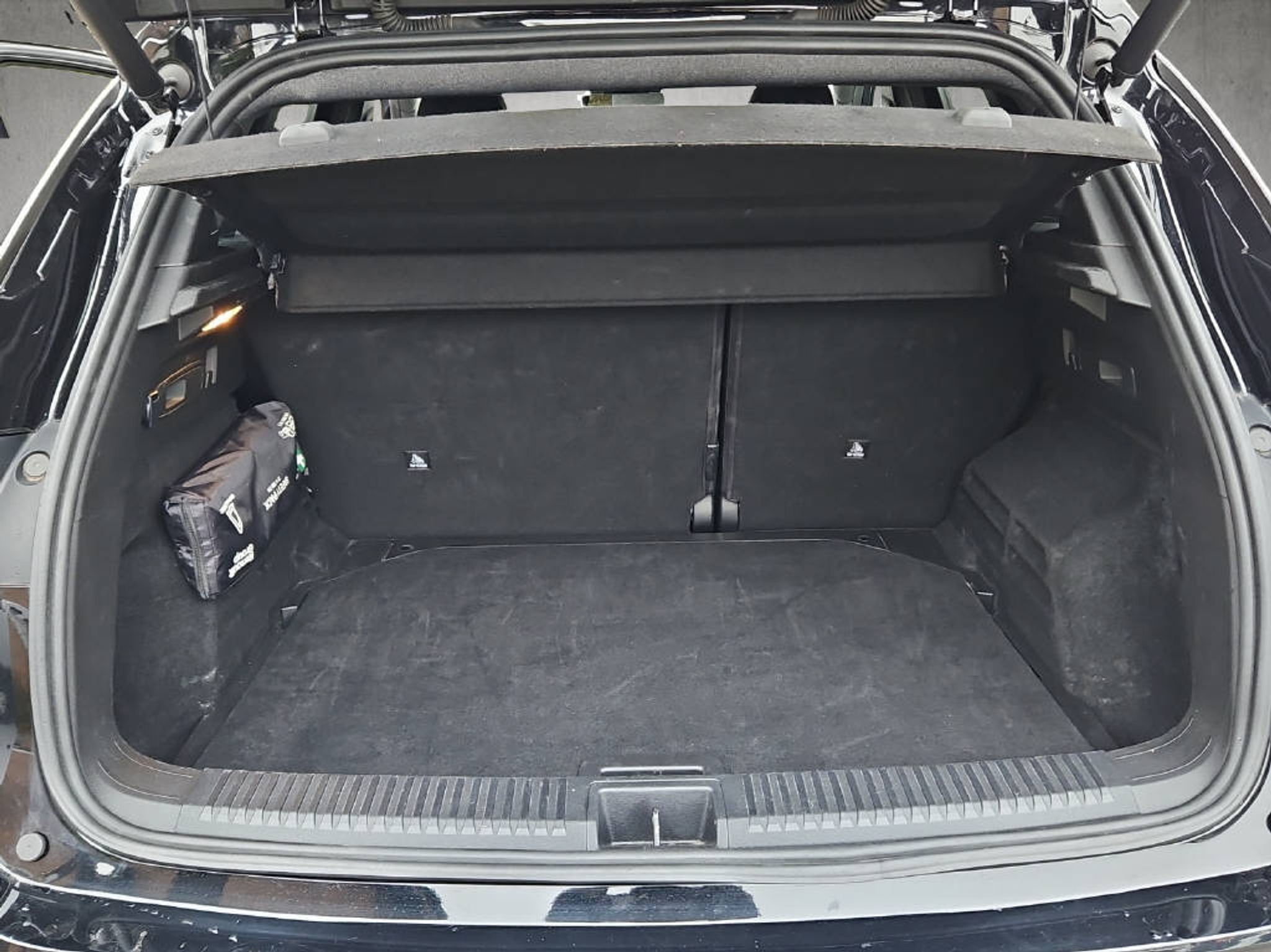 listing desktop thumbnail image 9