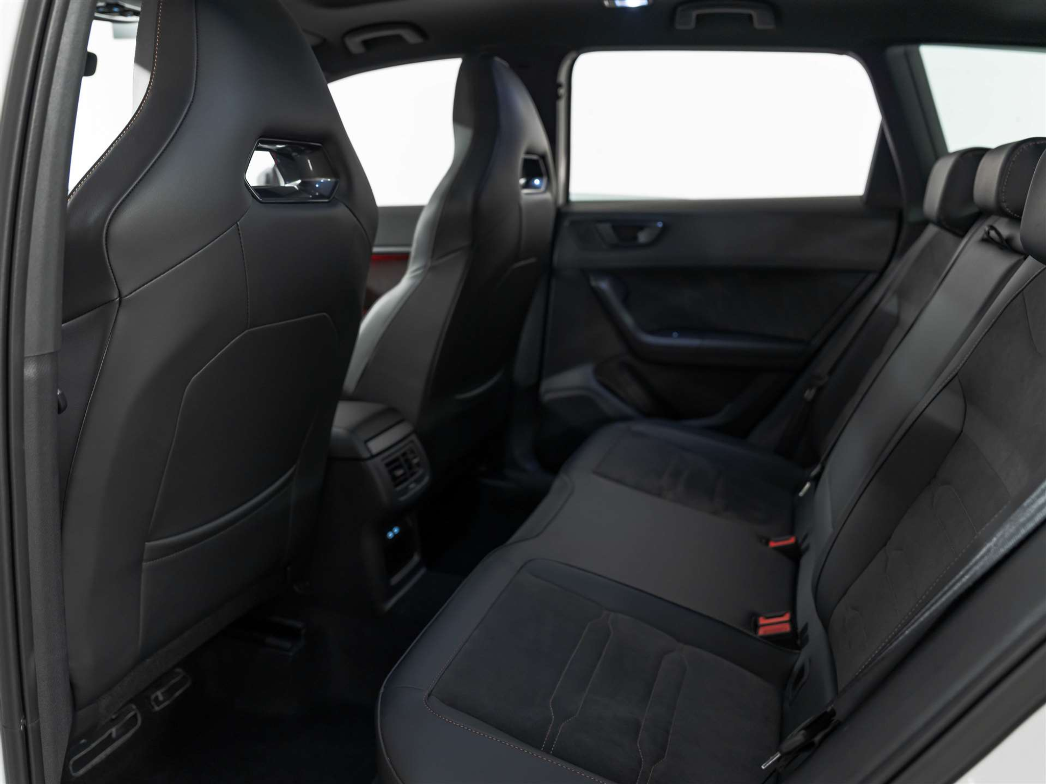 listing desktop thumbnail image 13