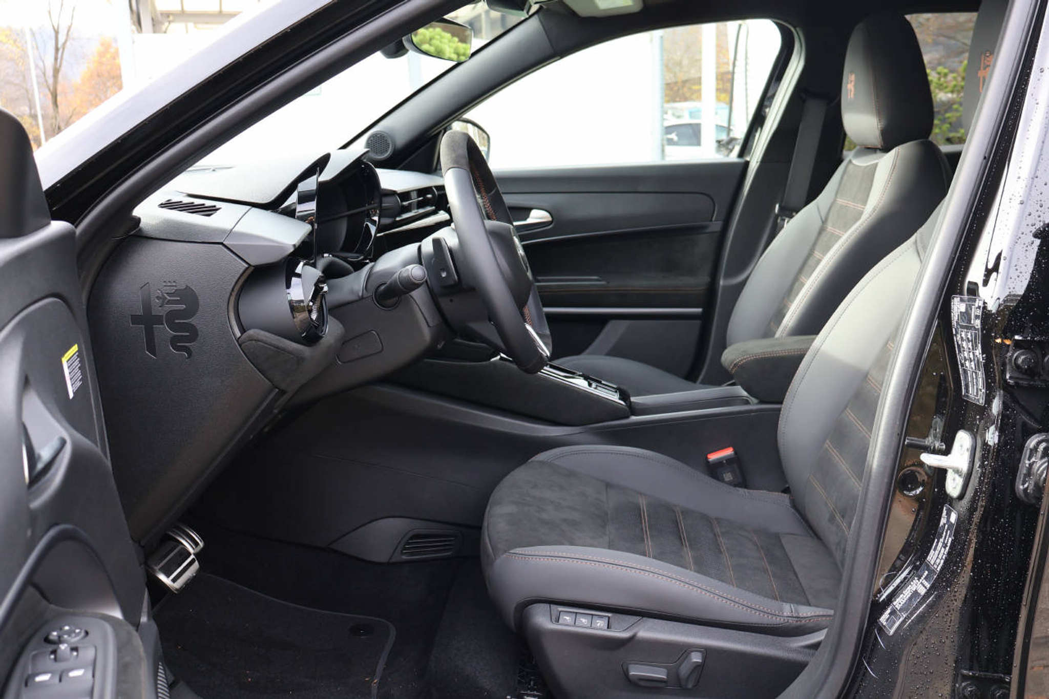 listing desktop thumbnail image 10