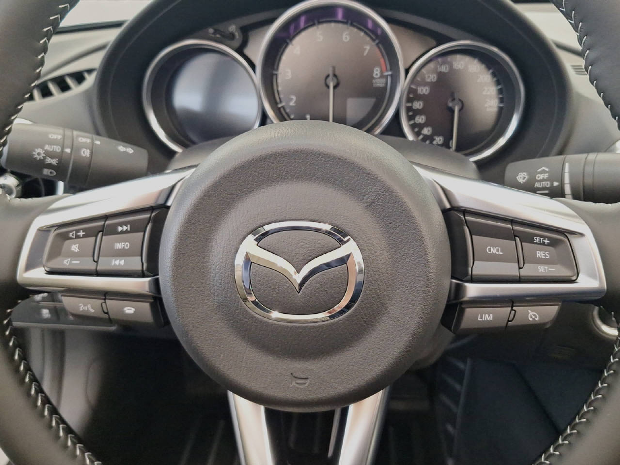 listing desktop thumbnail image 6