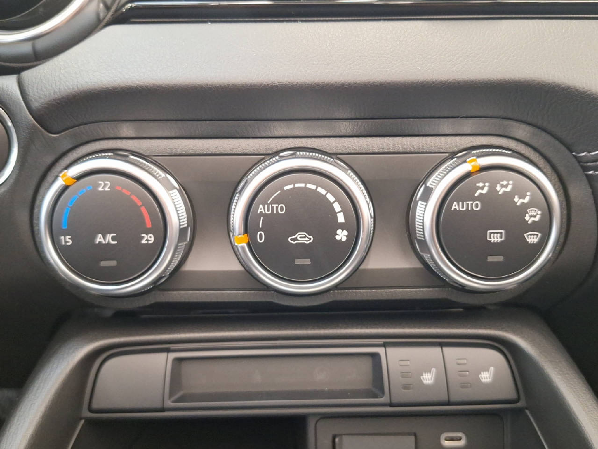 listing desktop thumbnail image 11