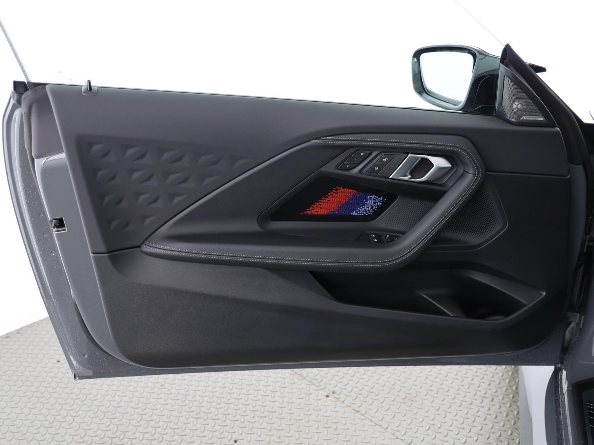 listing desktop thumbnail image 7