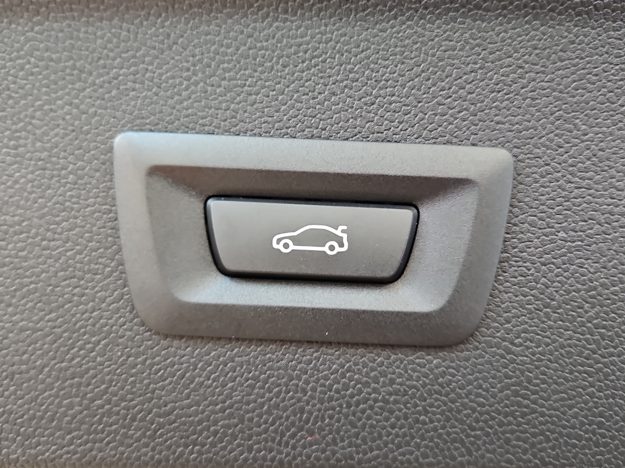 listing desktop thumbnail image 15