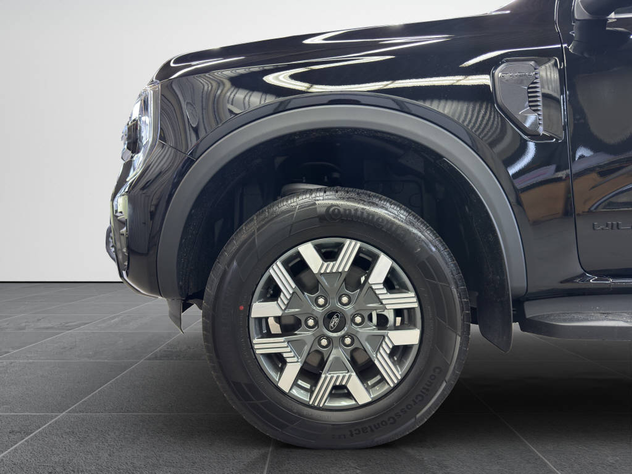 listing desktop thumbnail image 18