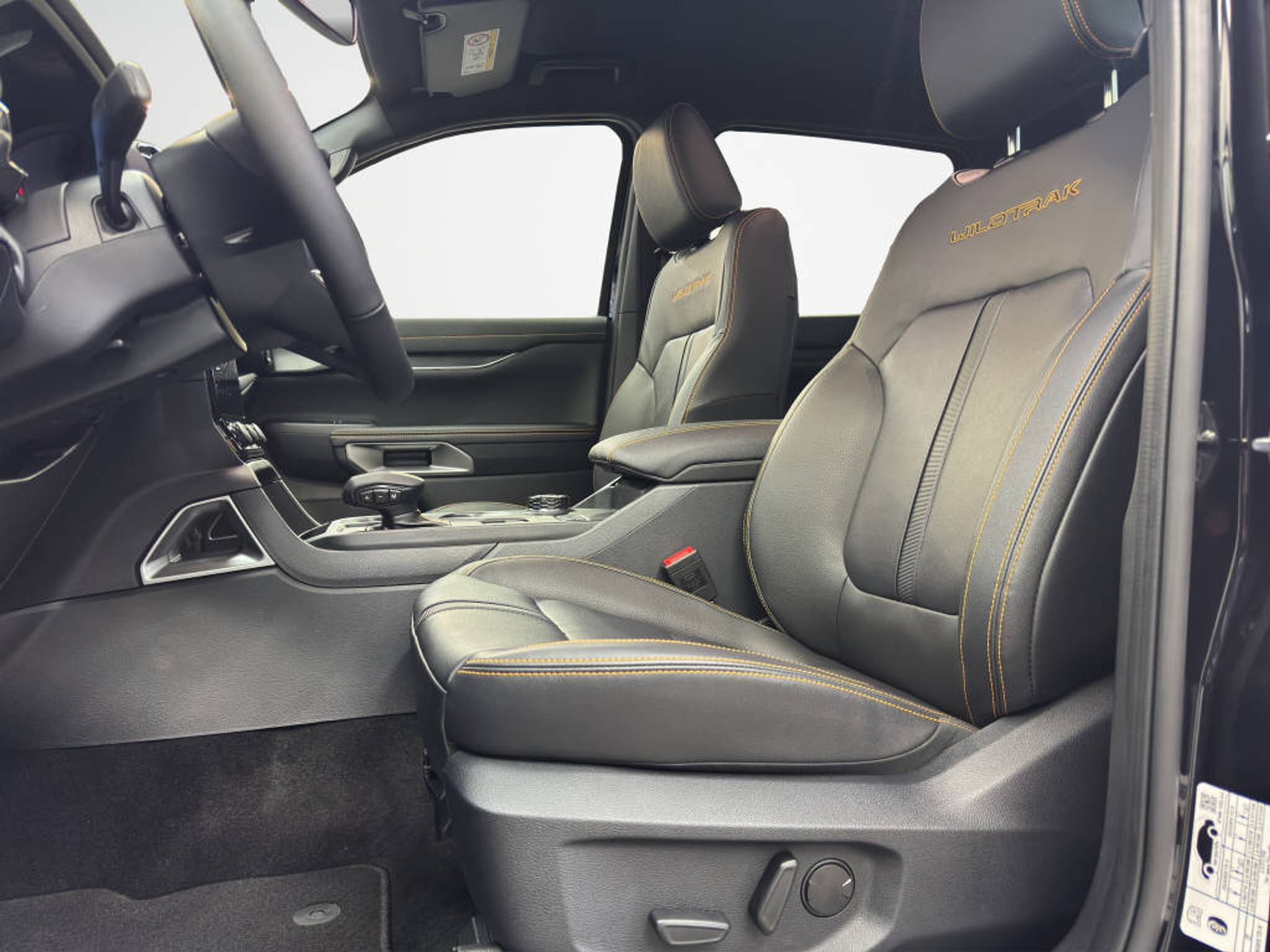 listing desktop thumbnail image 8