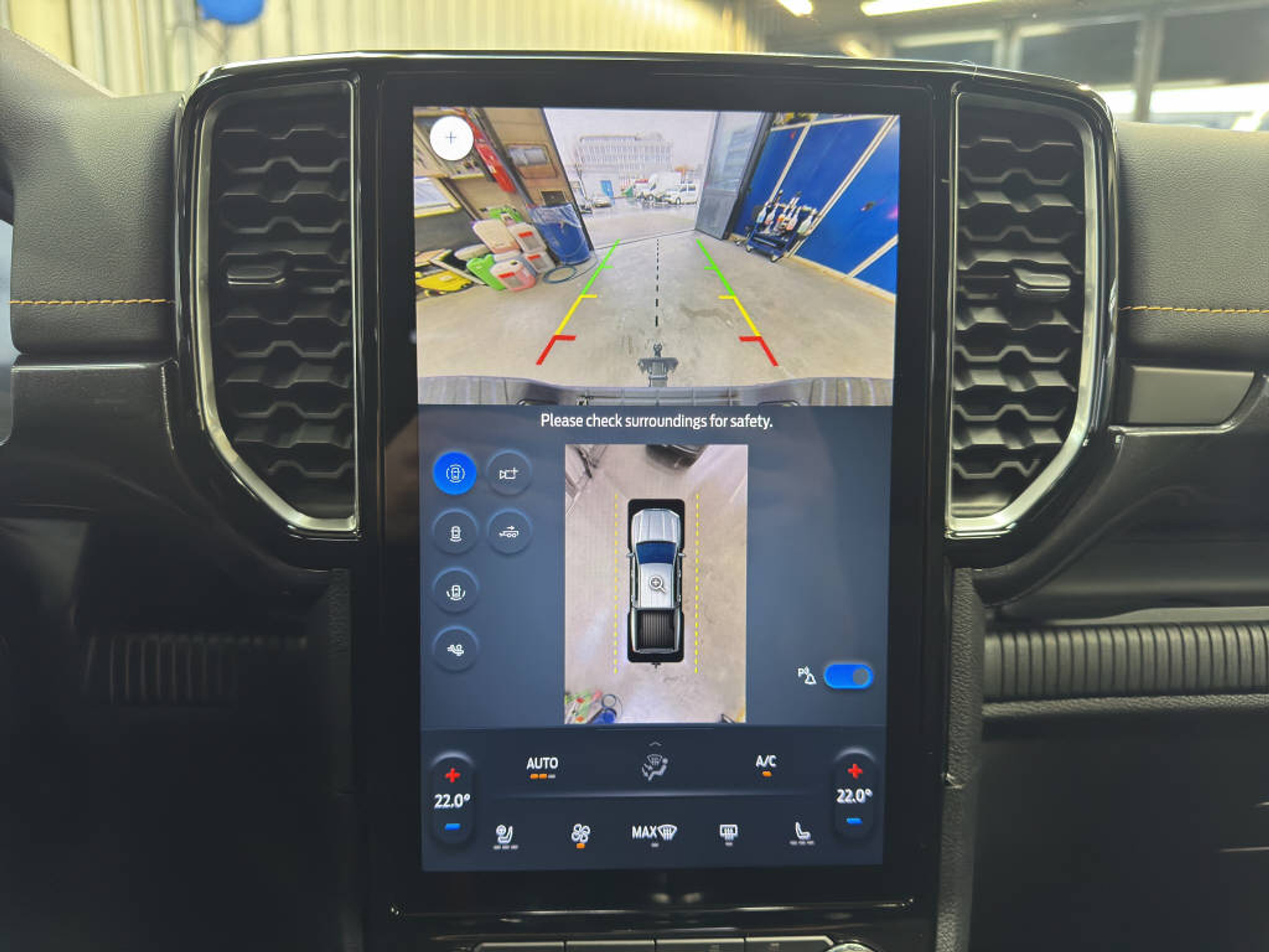 listing desktop thumbnail image 12