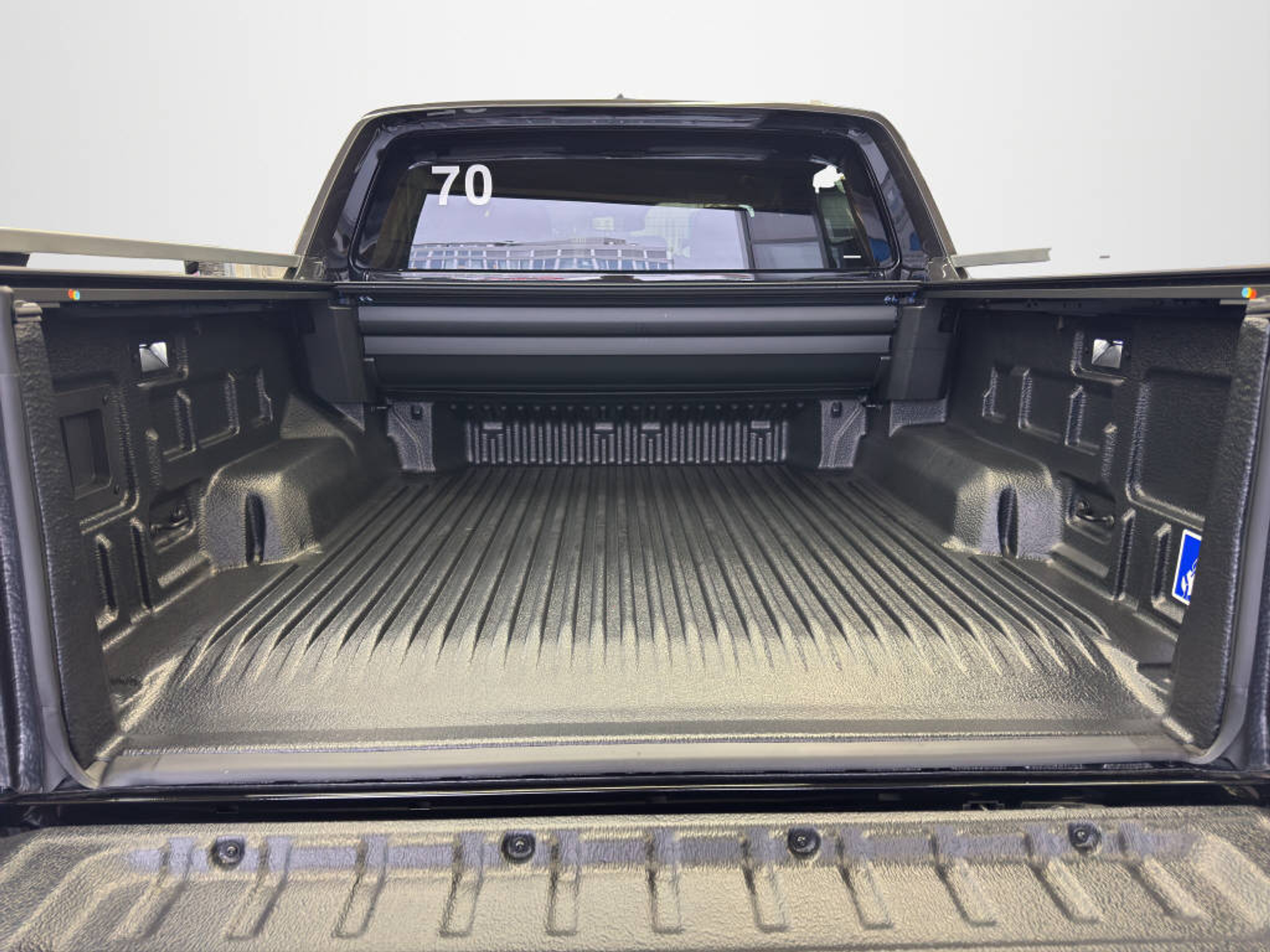 listing desktop thumbnail image 15