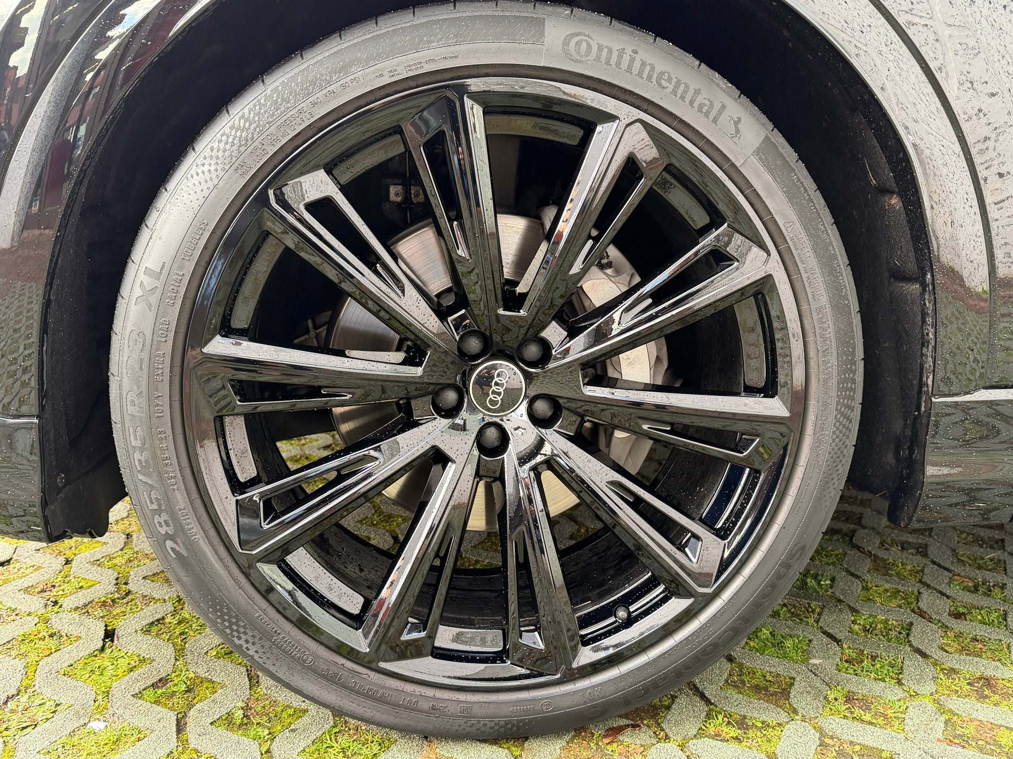 listing desktop thumbnail image 6