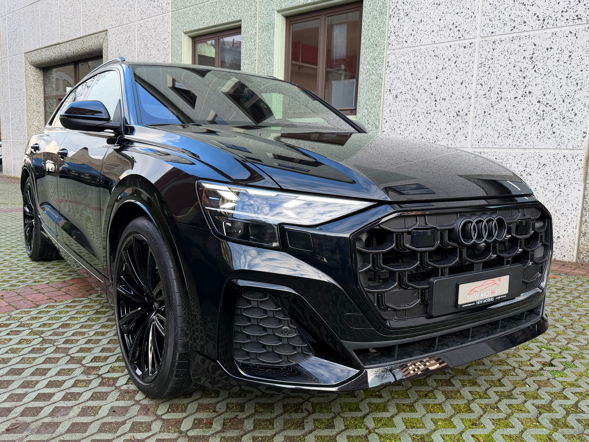 listing desktop thumbnail image 5