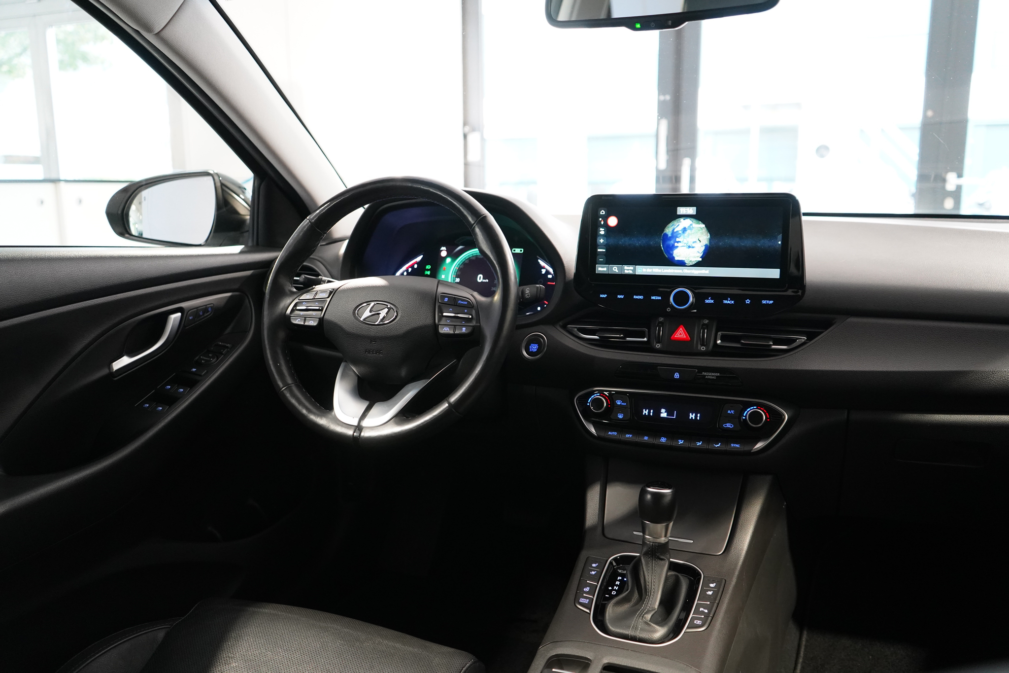 listing desktop thumbnail image 12