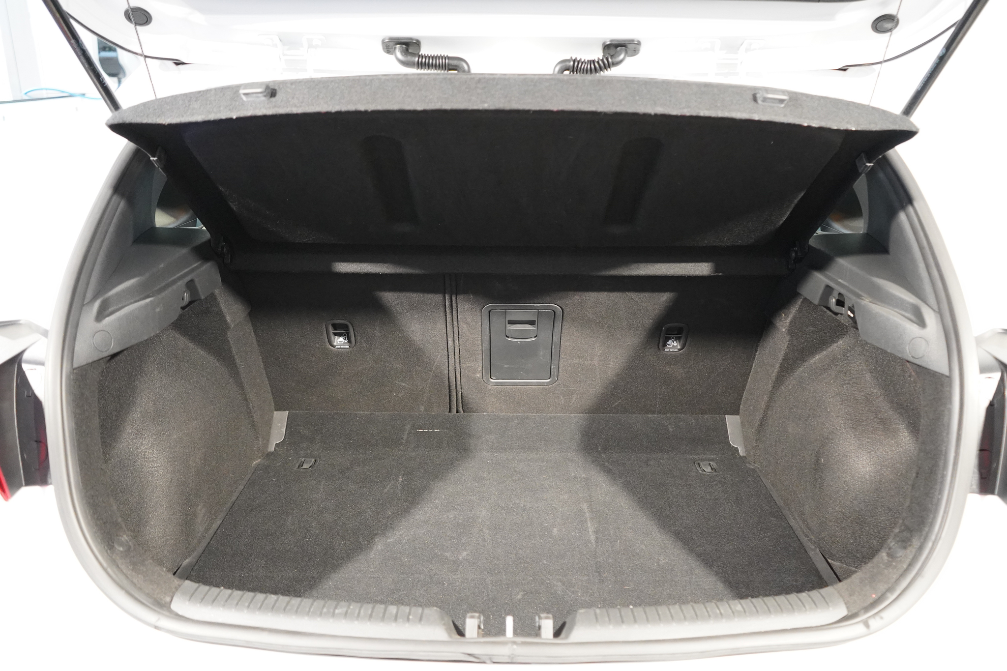 listing desktop thumbnail image 4