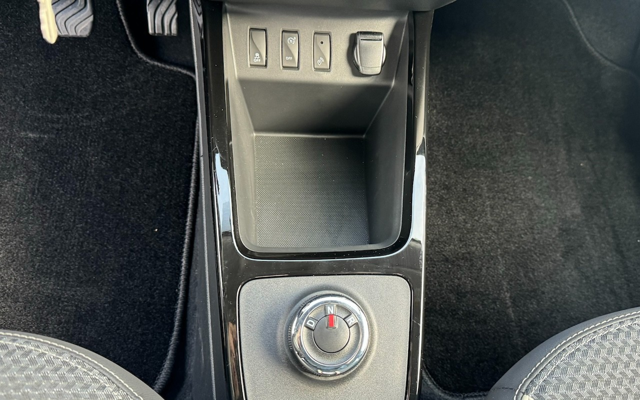 listing desktop thumbnail image 16