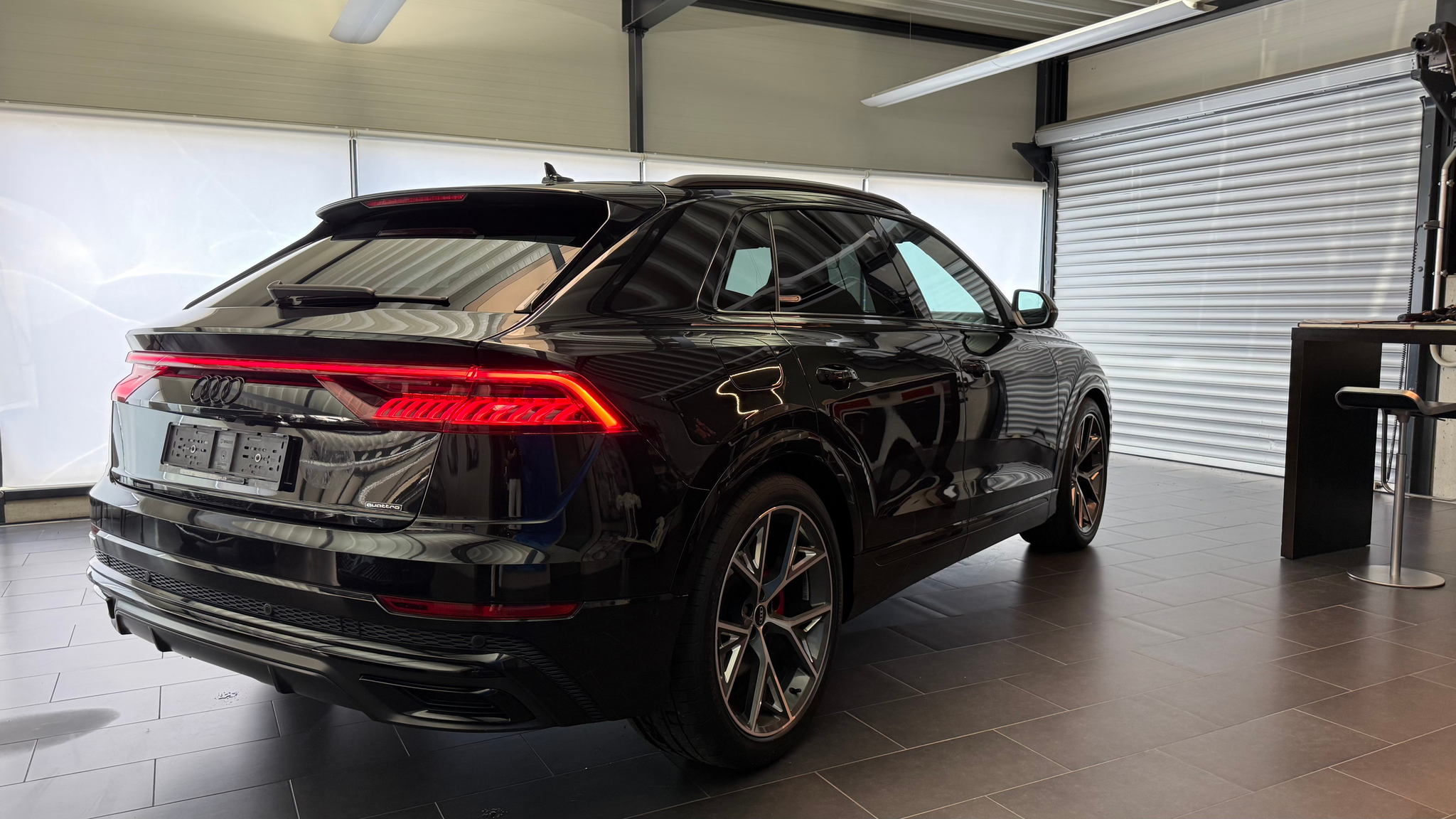 listing desktop thumbnail image 4