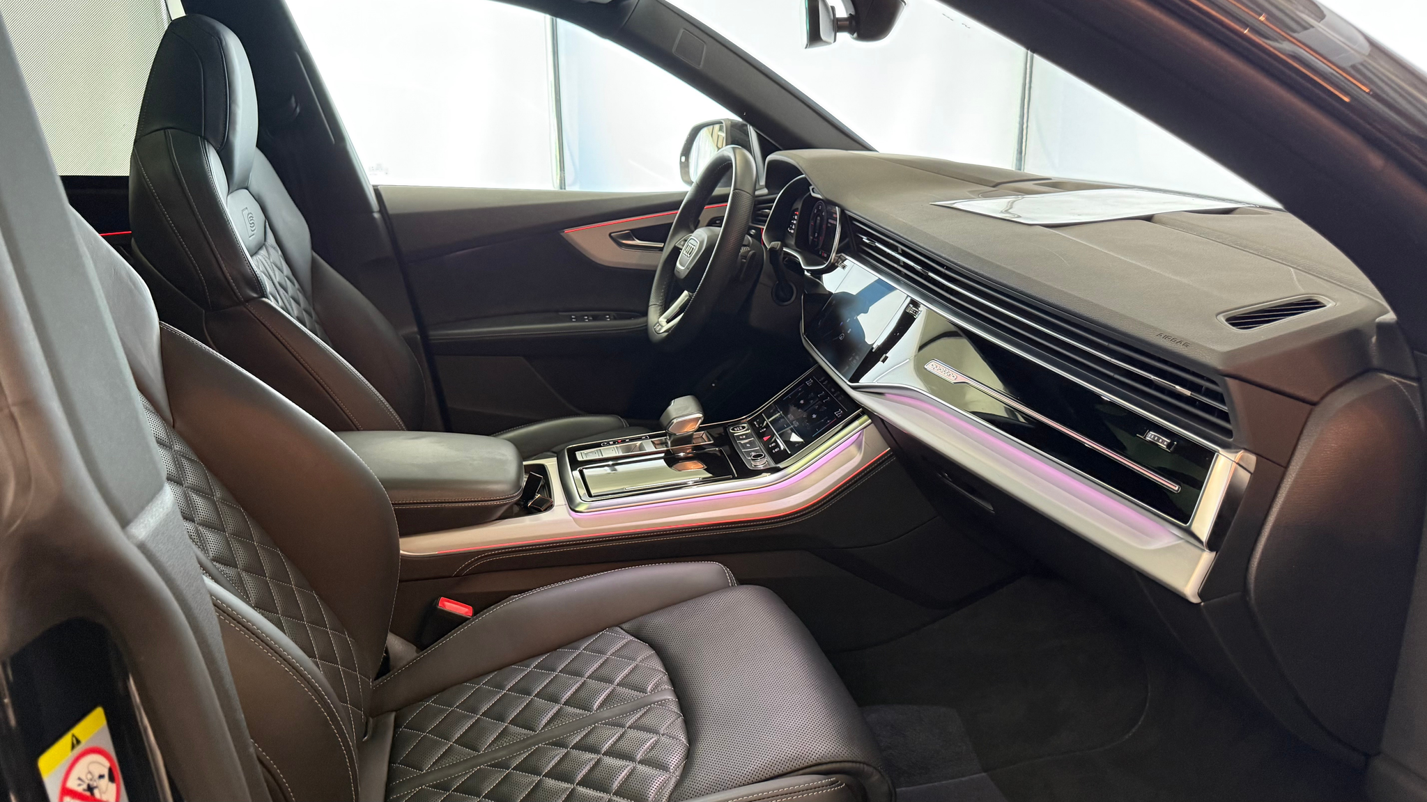 listing desktop thumbnail image 3