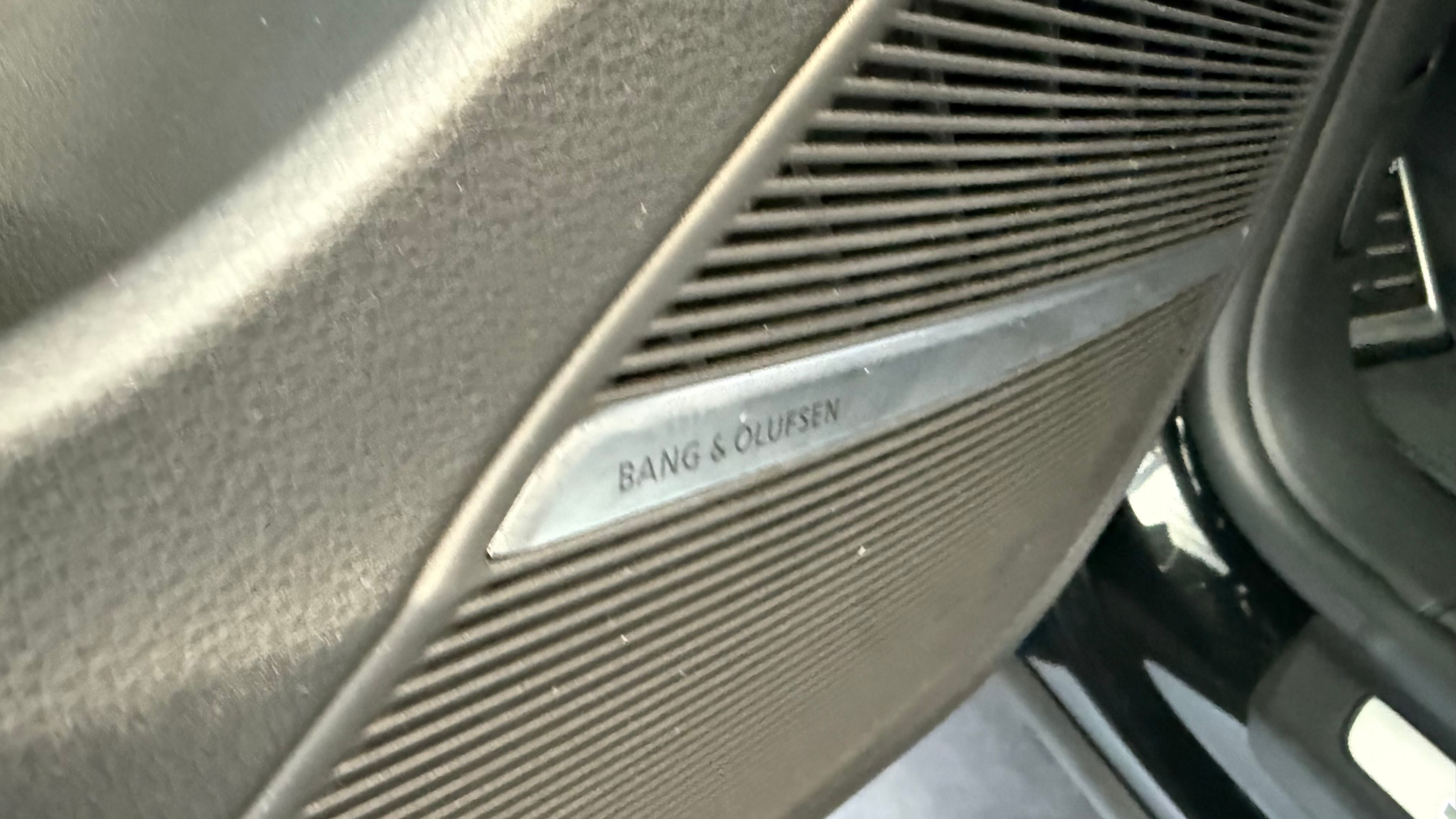 listing desktop thumbnail image 14