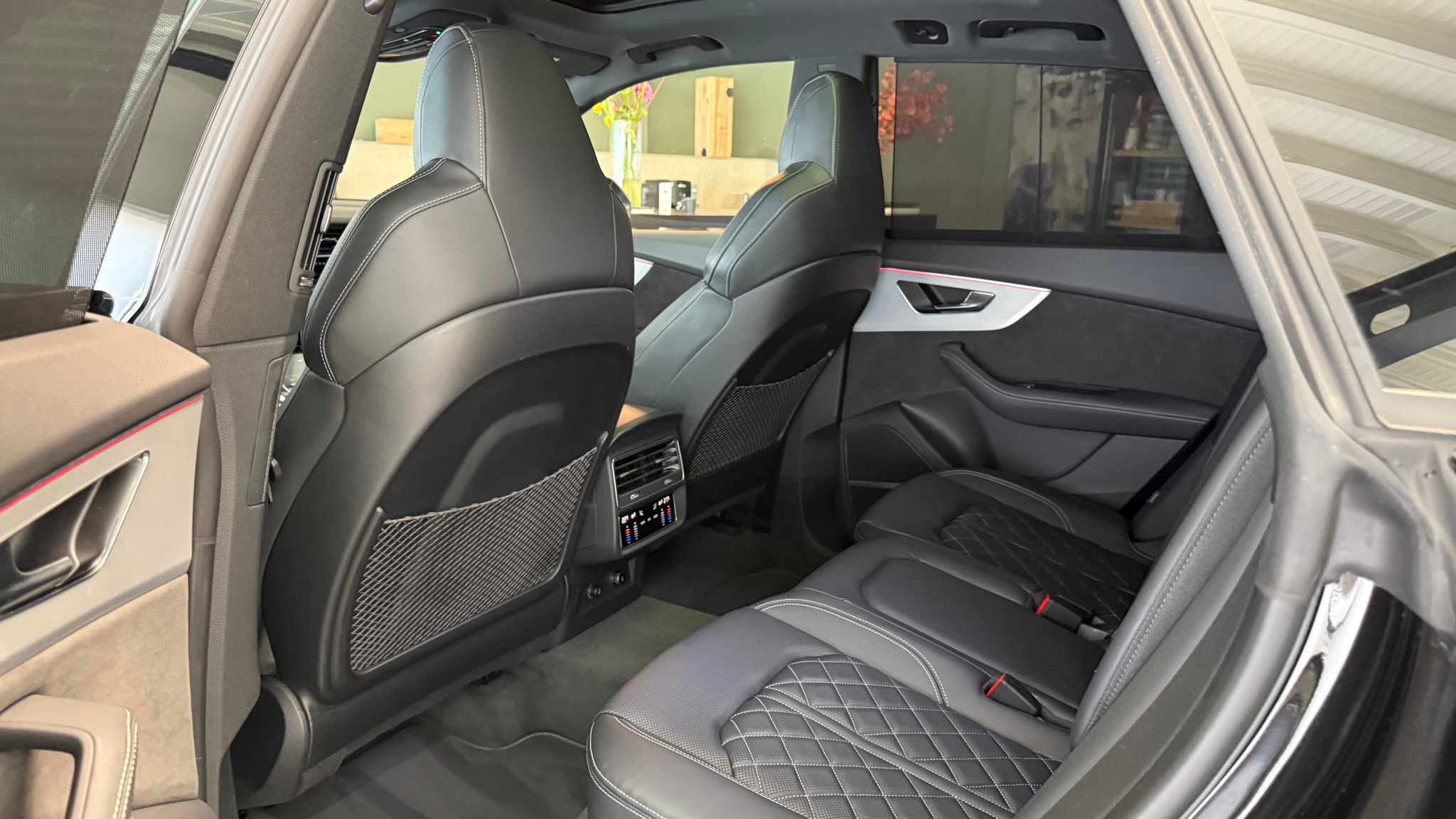 listing desktop thumbnail image 24