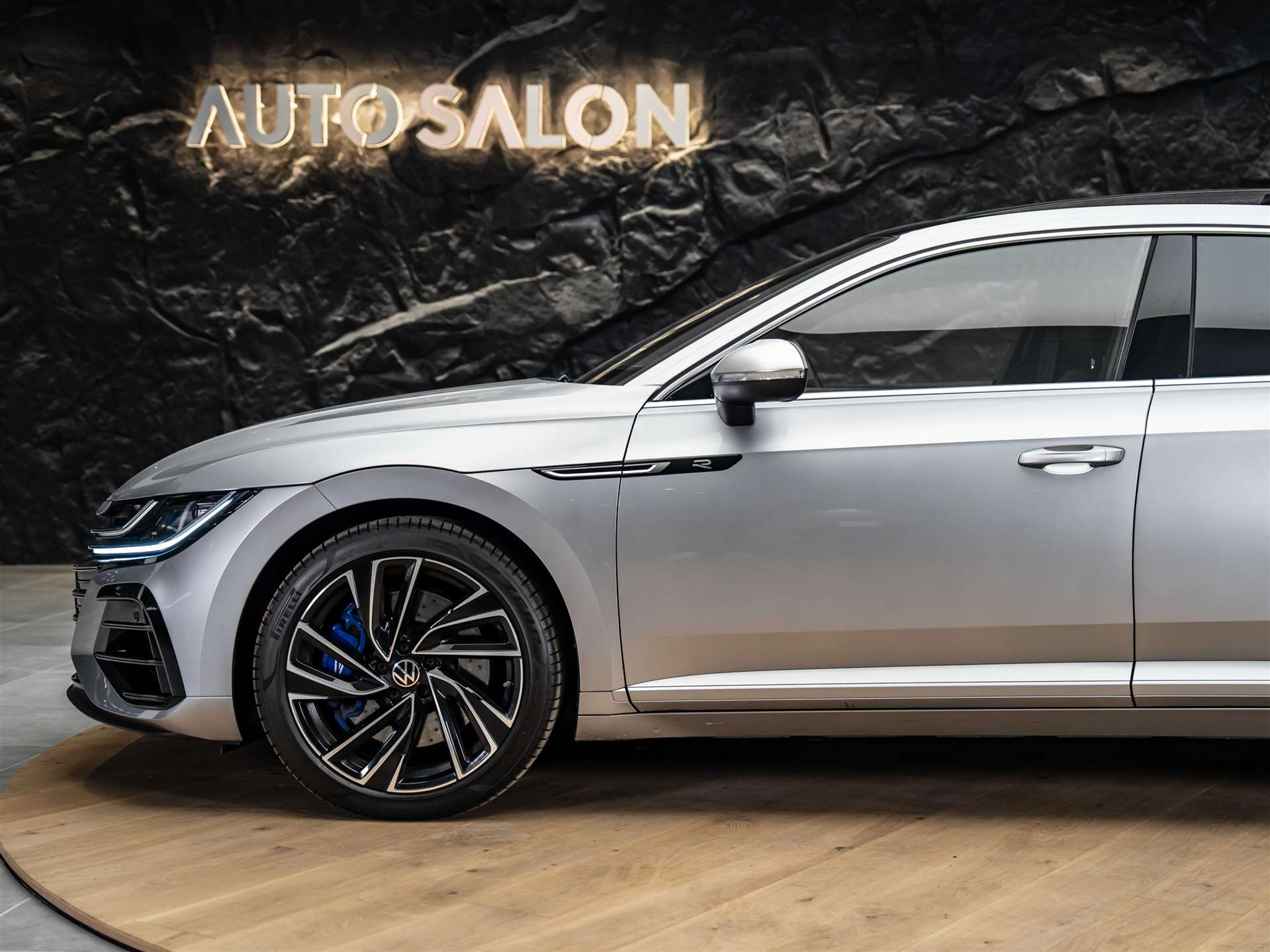 listing desktop thumbnail image 11