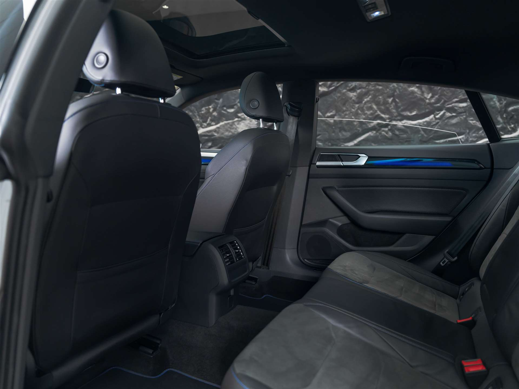 listing desktop thumbnail image 19