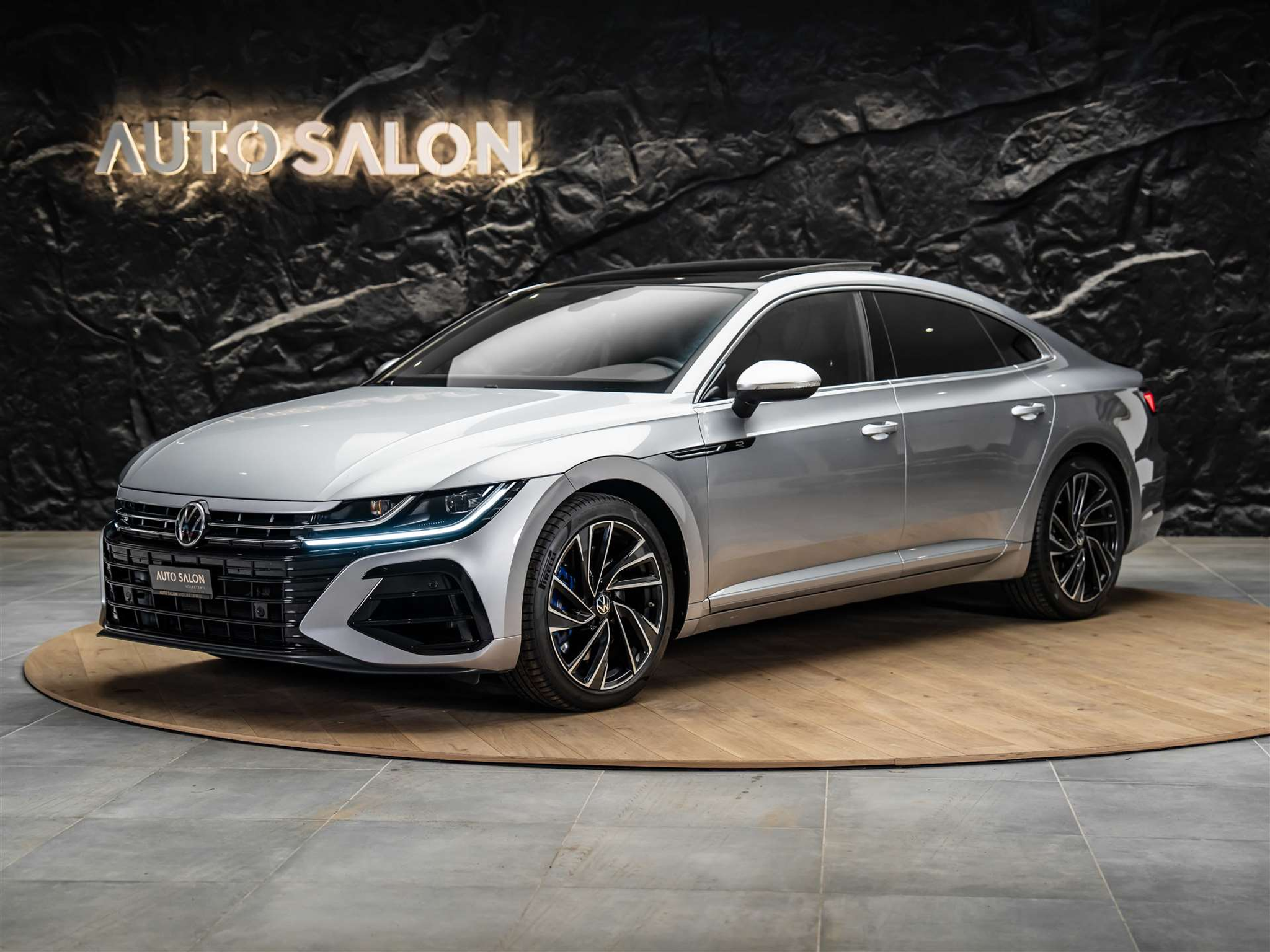 listing desktop thumbnail image 1