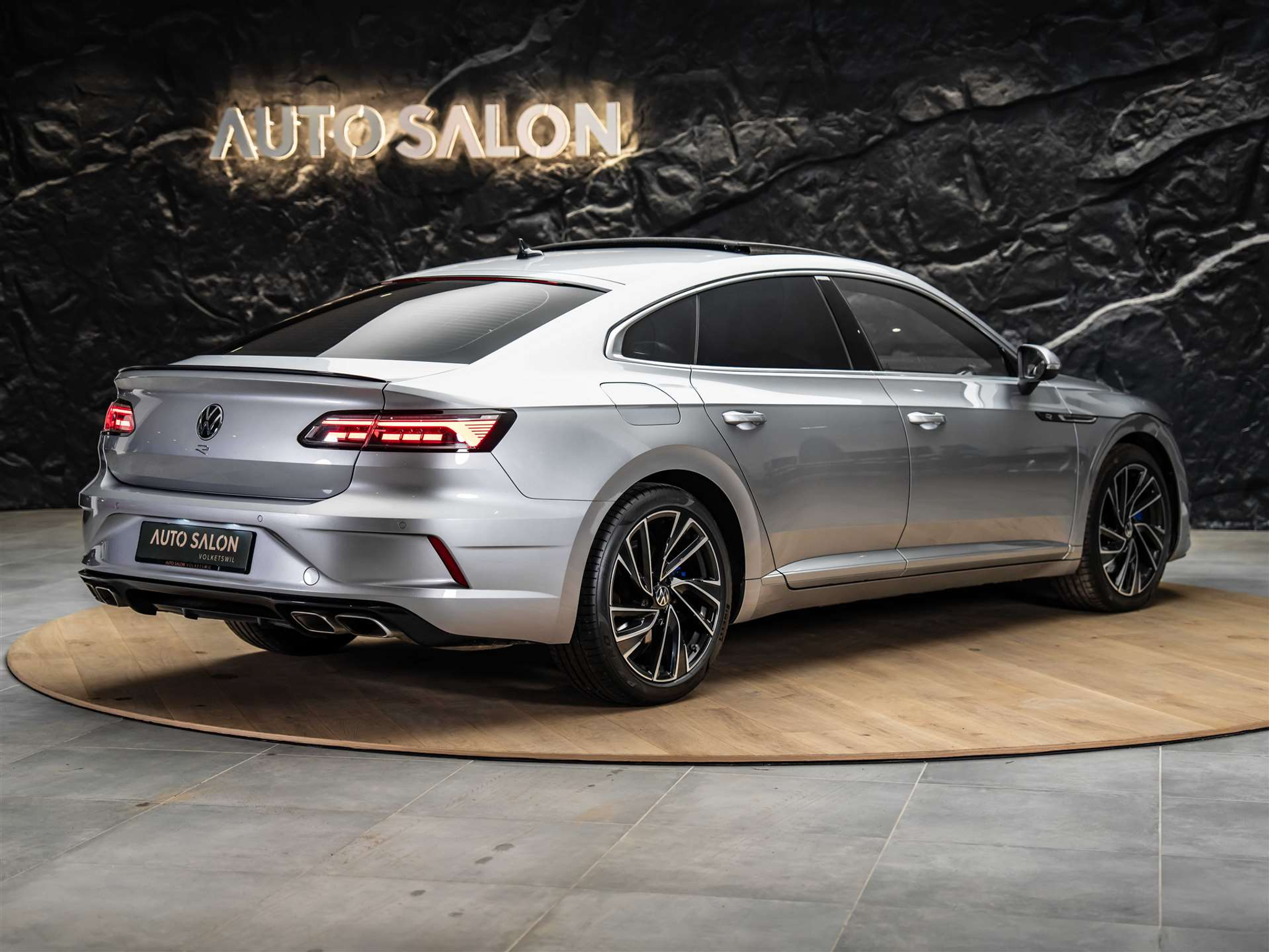 listing desktop thumbnail image 5