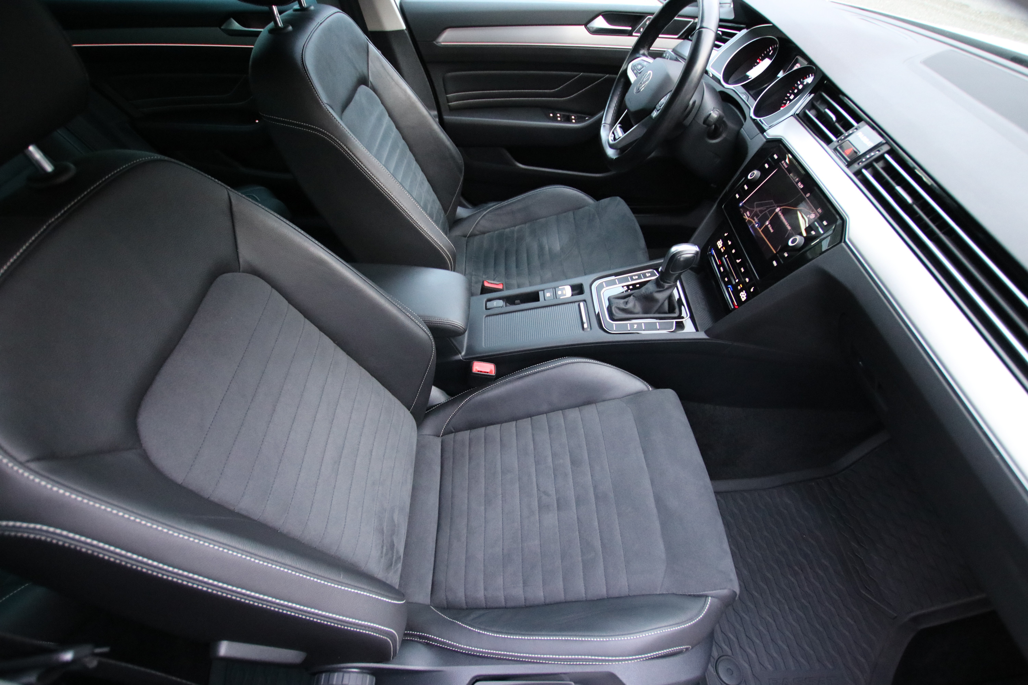 listing desktop thumbnail image 12