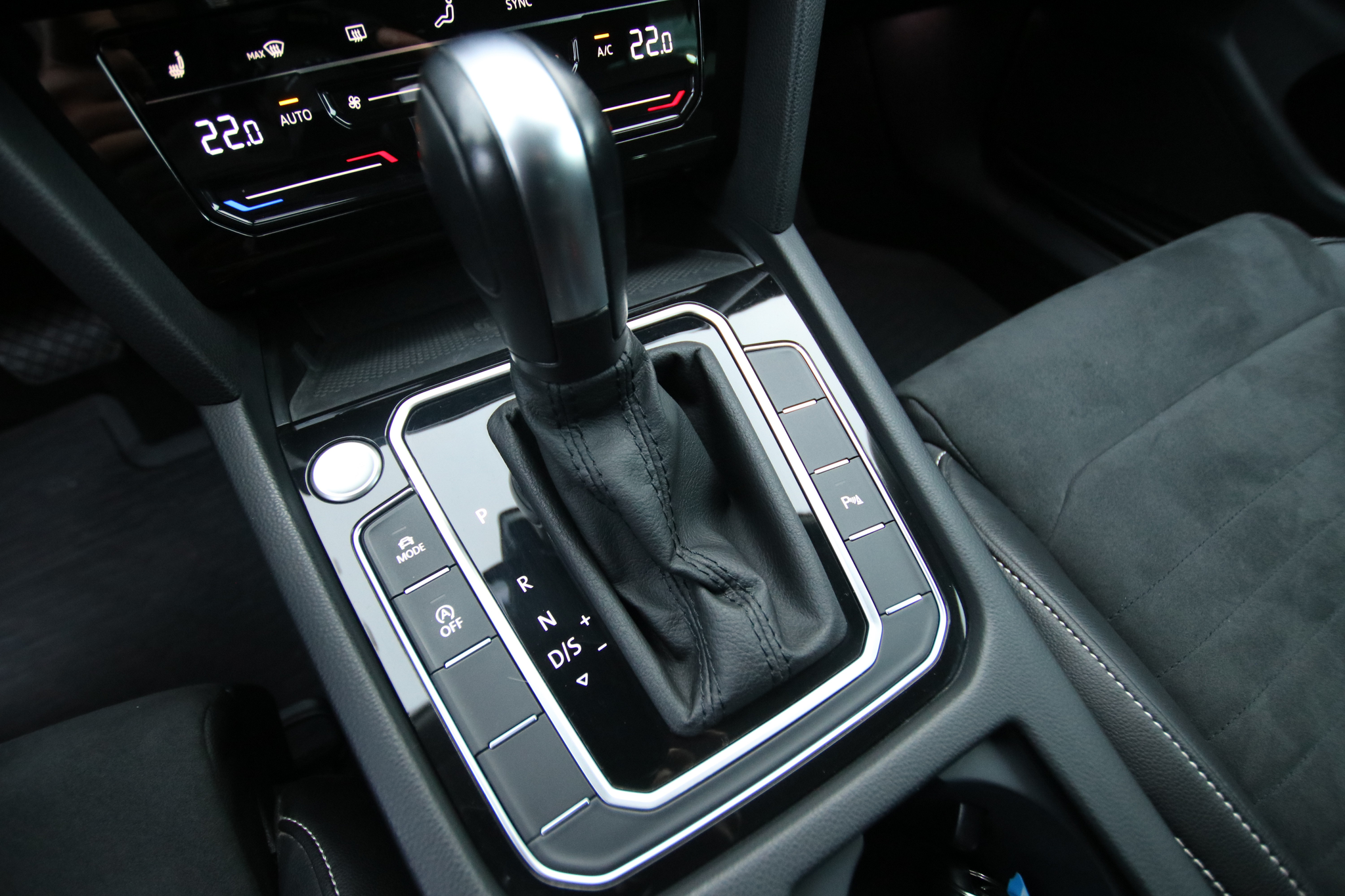 listing desktop thumbnail image 25