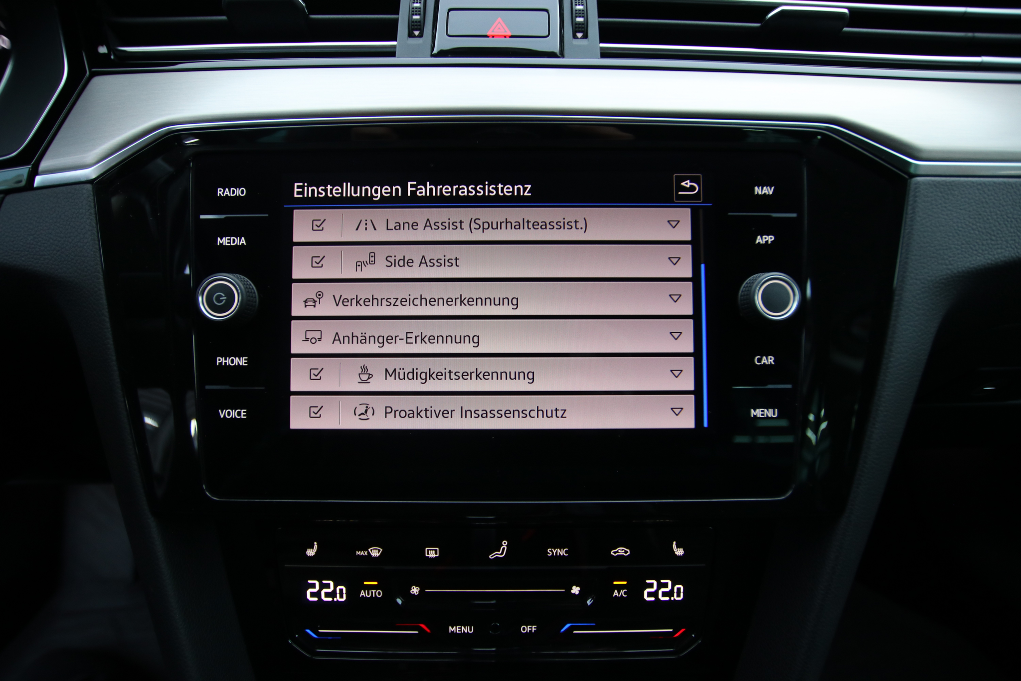 listing desktop thumbnail image 24