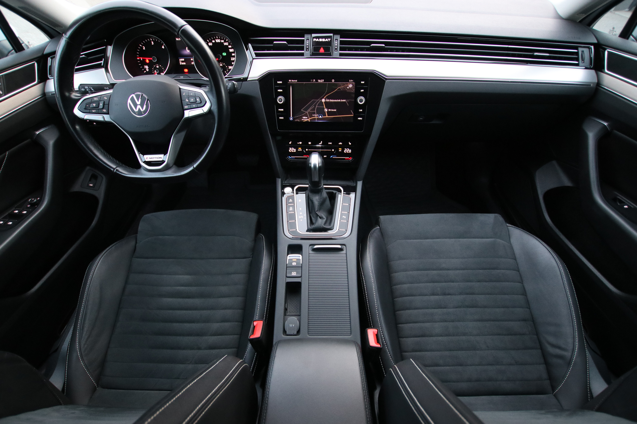 listing desktop thumbnail image 9