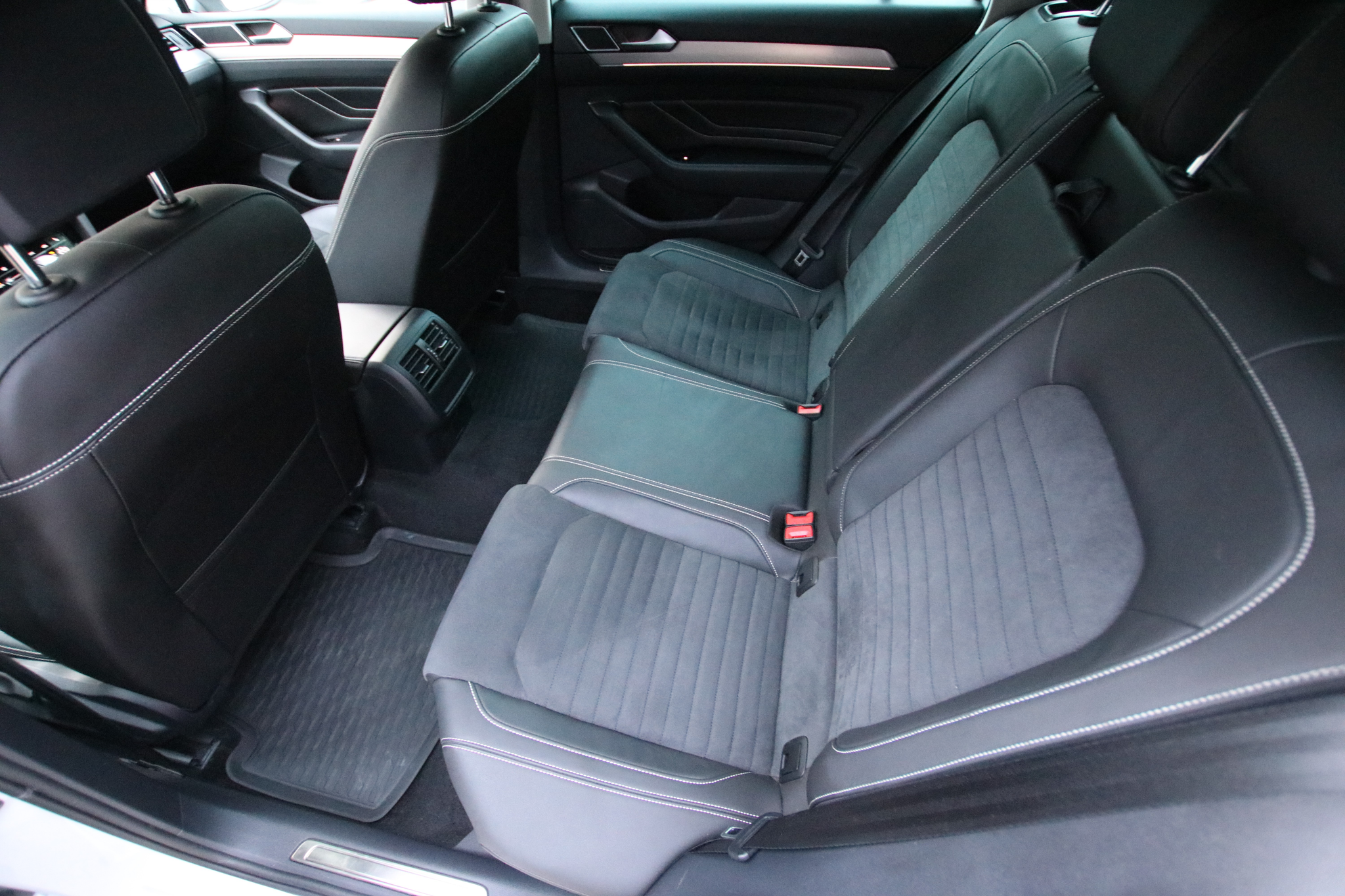 listing desktop thumbnail image 14