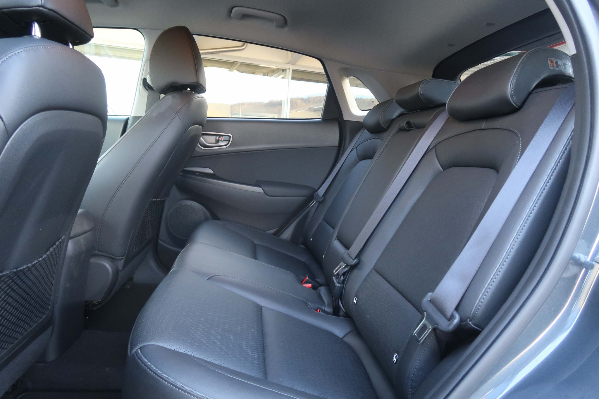 listing desktop thumbnail image 11