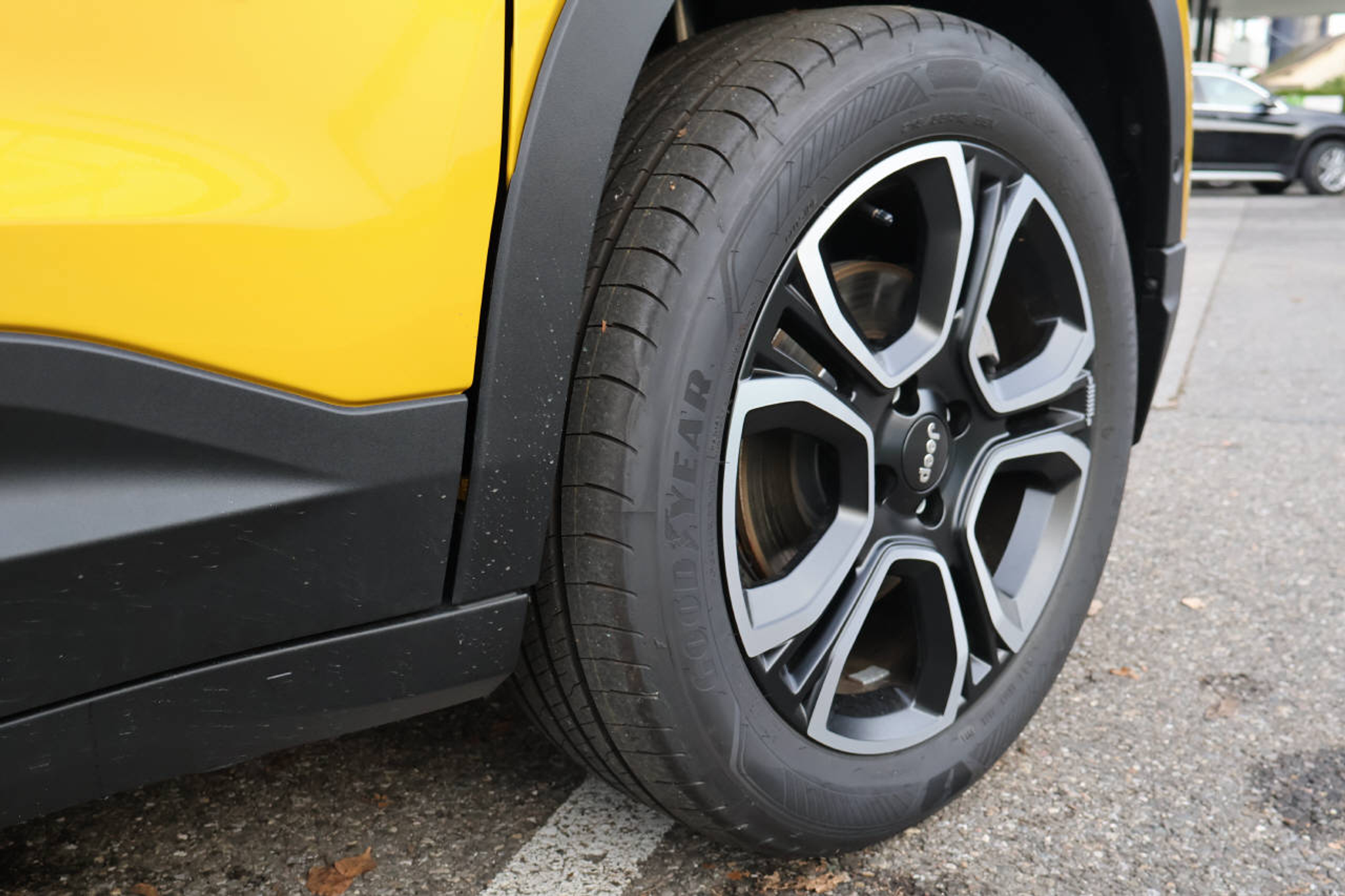 listing desktop thumbnail image 9