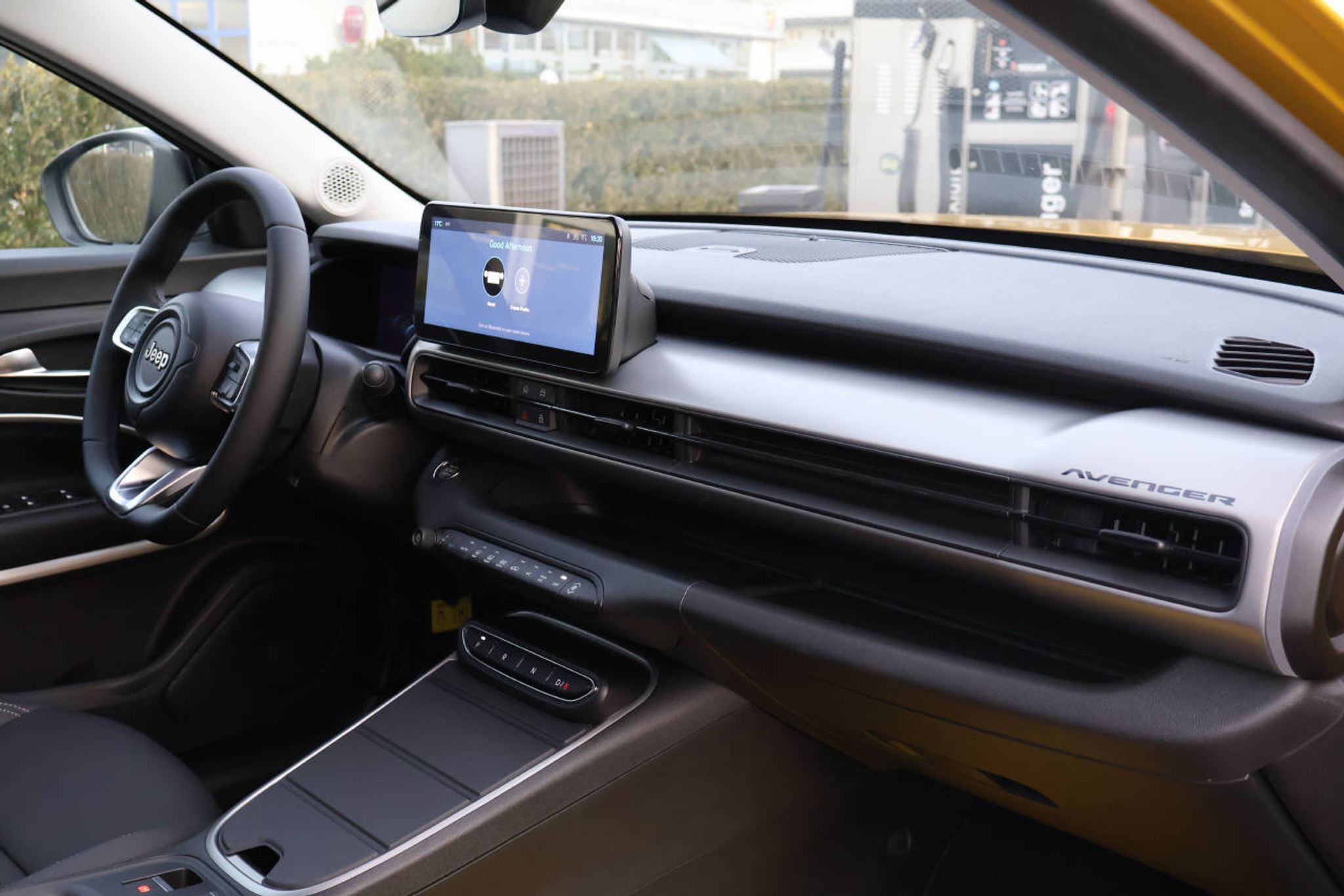 listing desktop thumbnail image 14