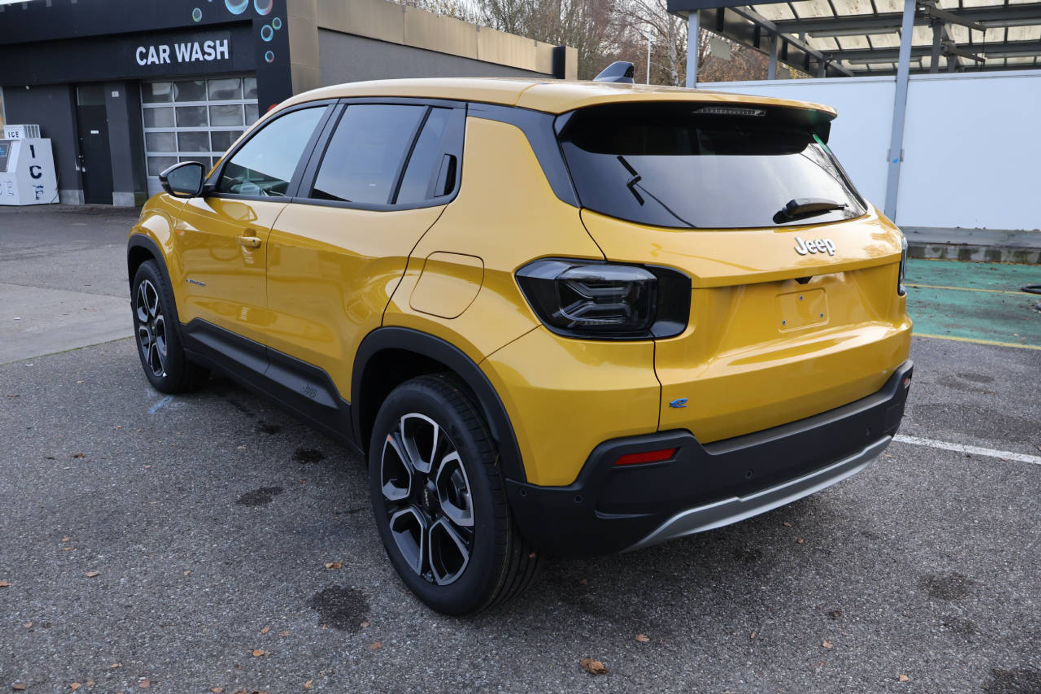 listing desktop thumbnail image 5