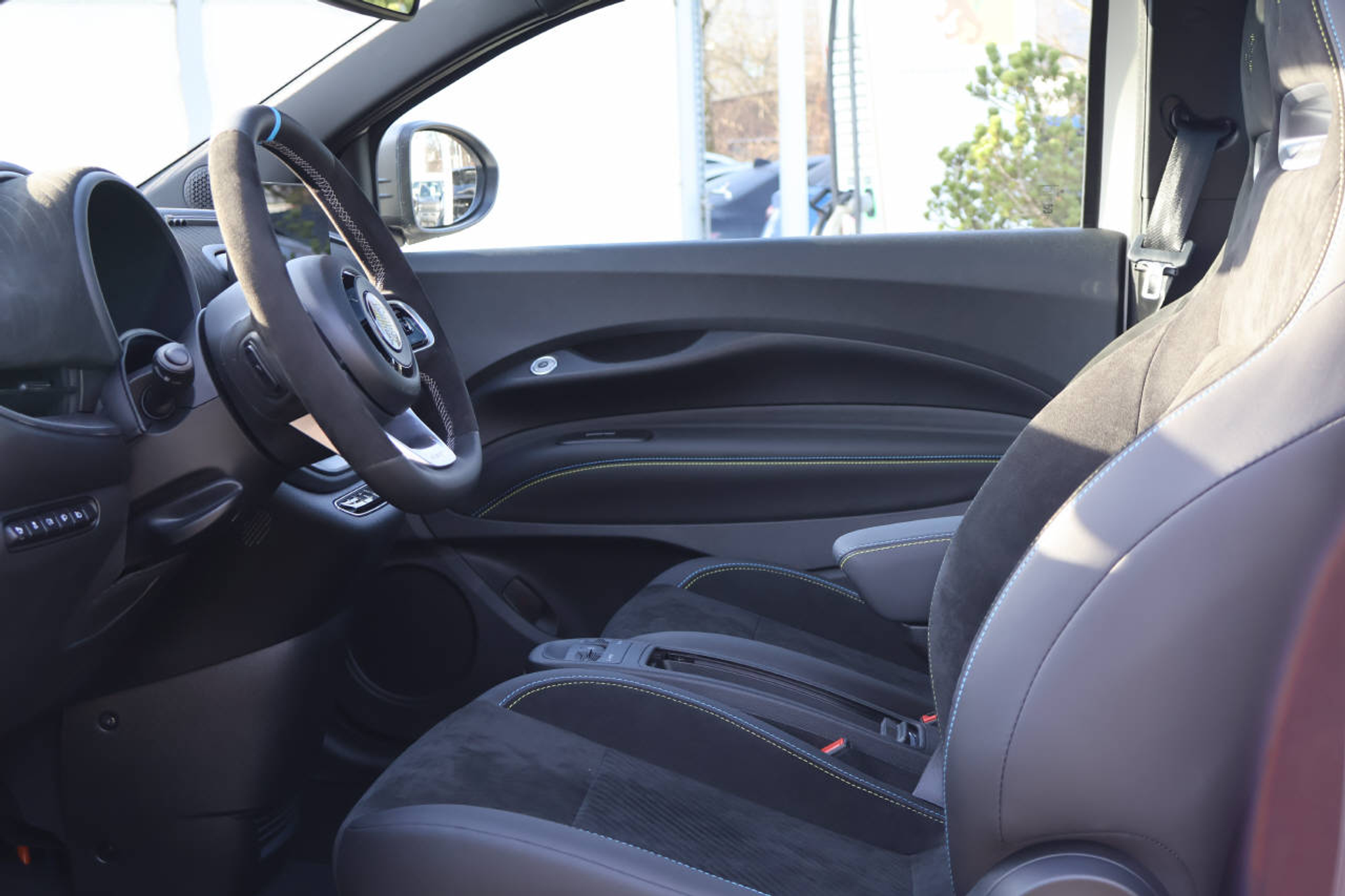 listing desktop thumbnail image 10