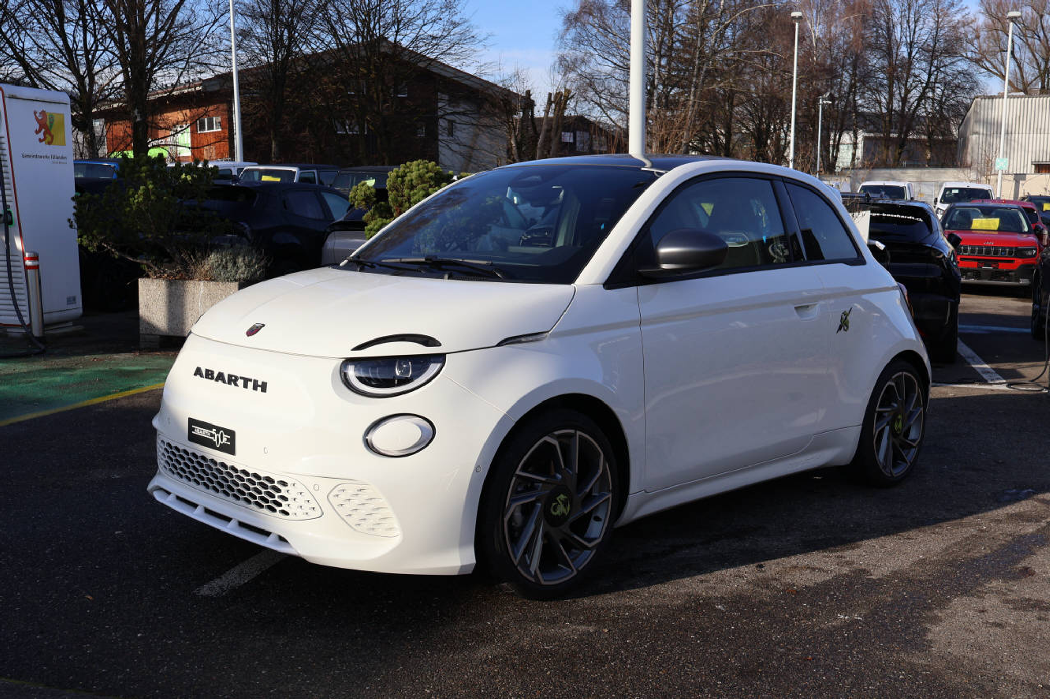 listing desktop thumbnail image 6