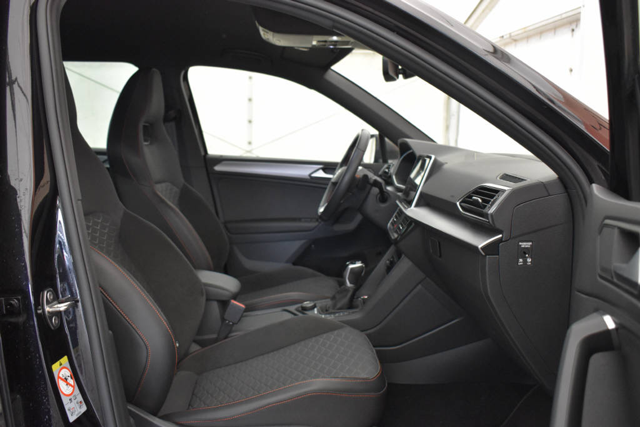 listing desktop thumbnail image 8