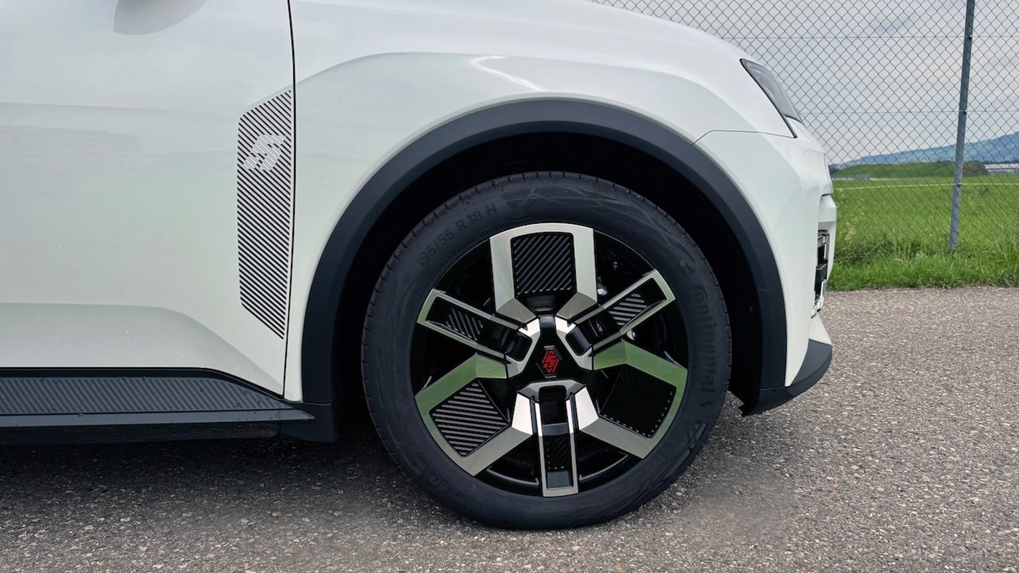 listing desktop thumbnail image 13