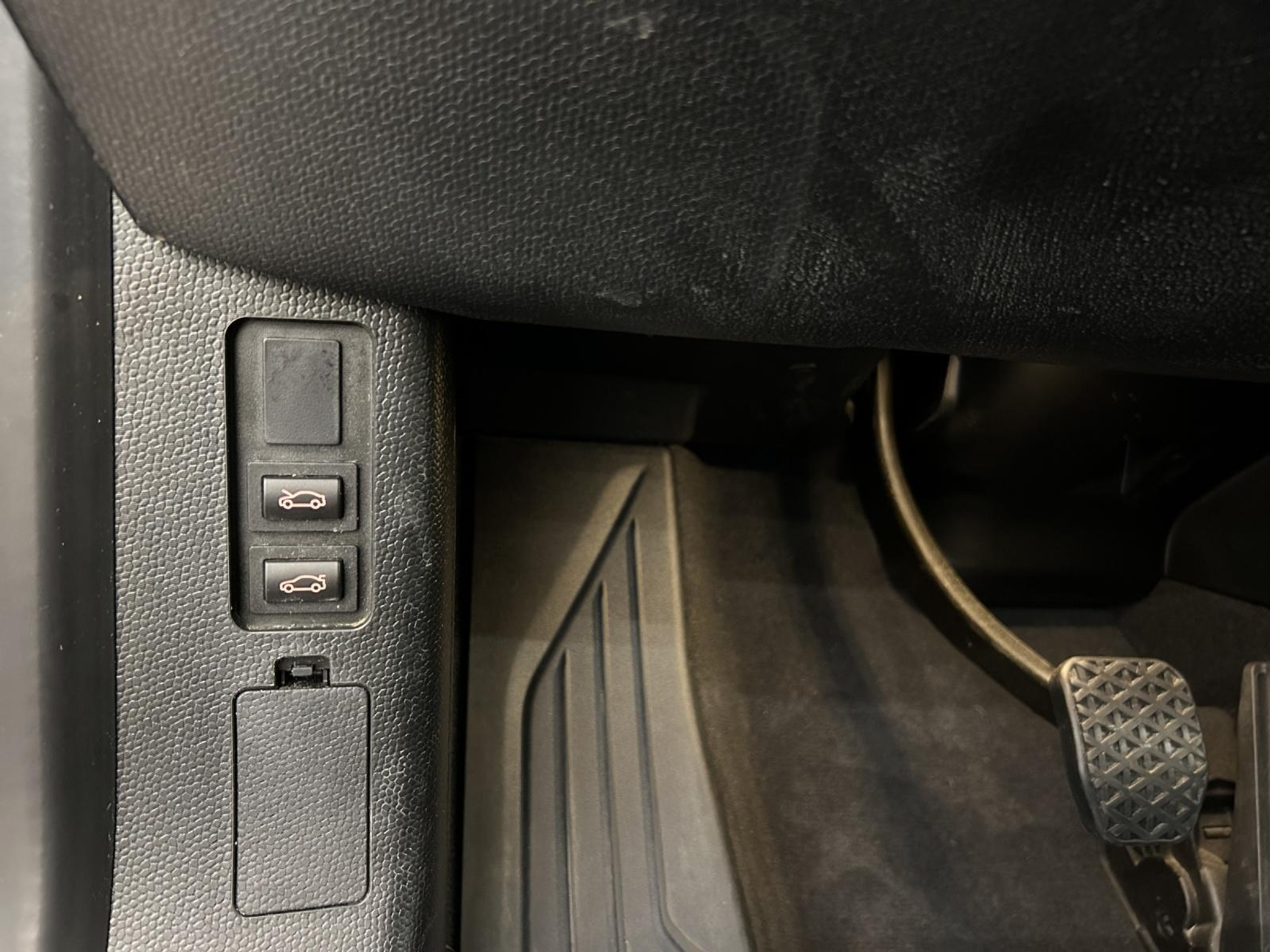 listing desktop thumbnail image 17