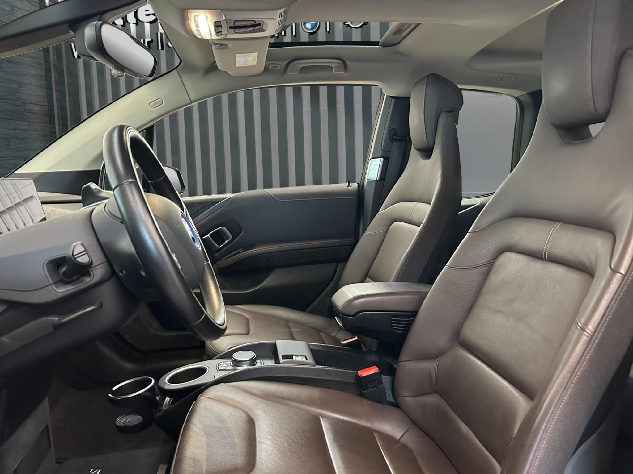 listing desktop thumbnail image 19