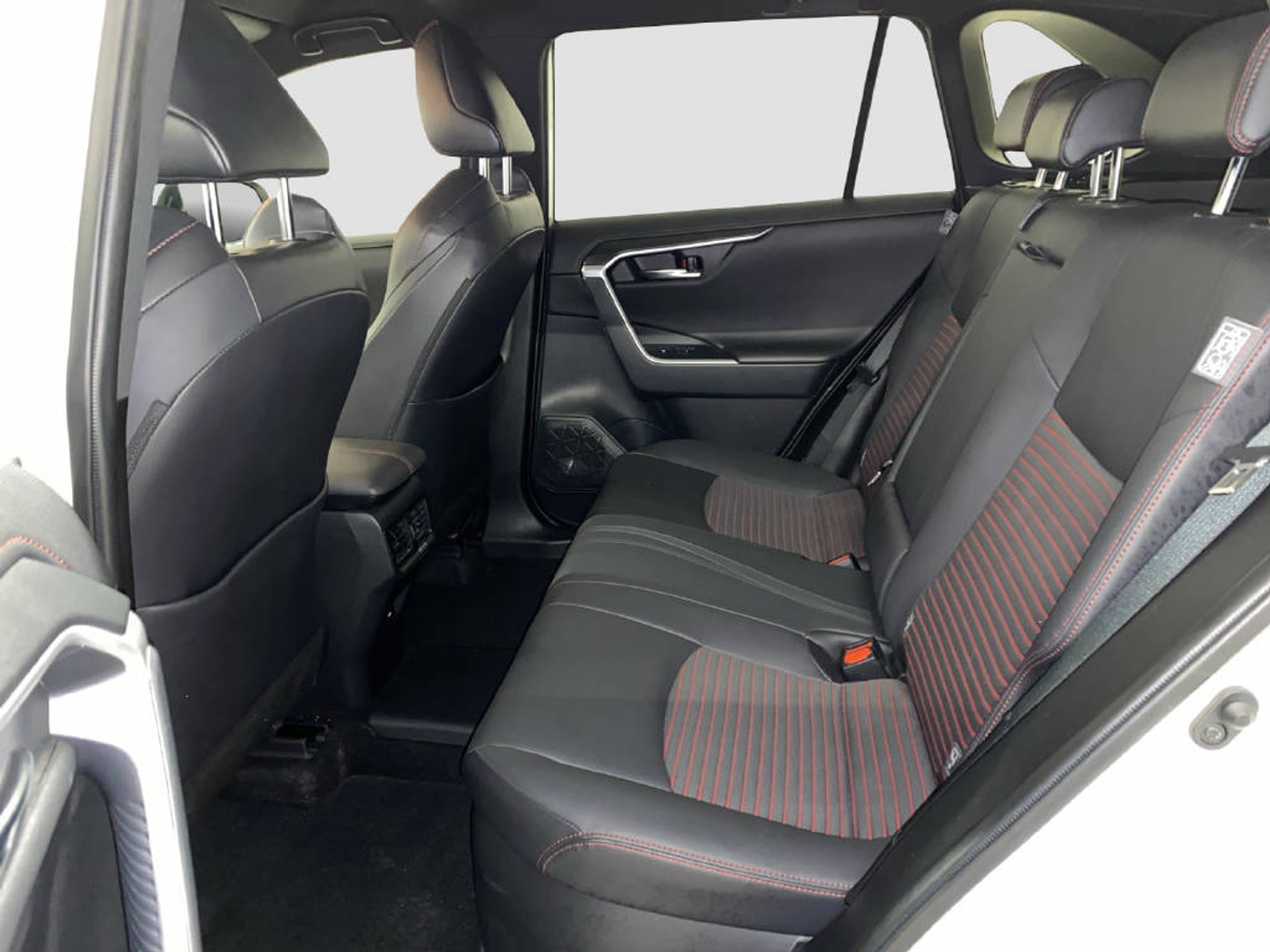 listing desktop thumbnail image 12