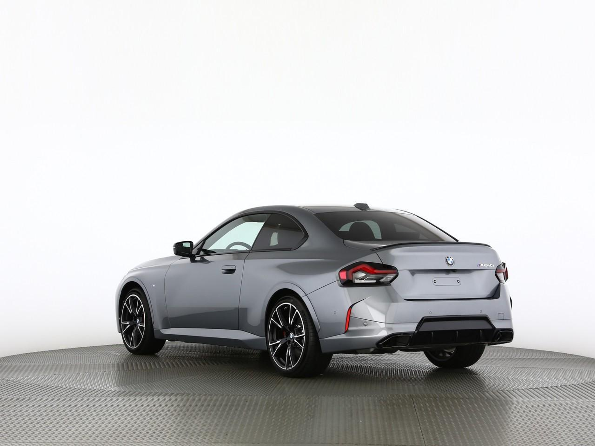 listing desktop thumbnail image 6