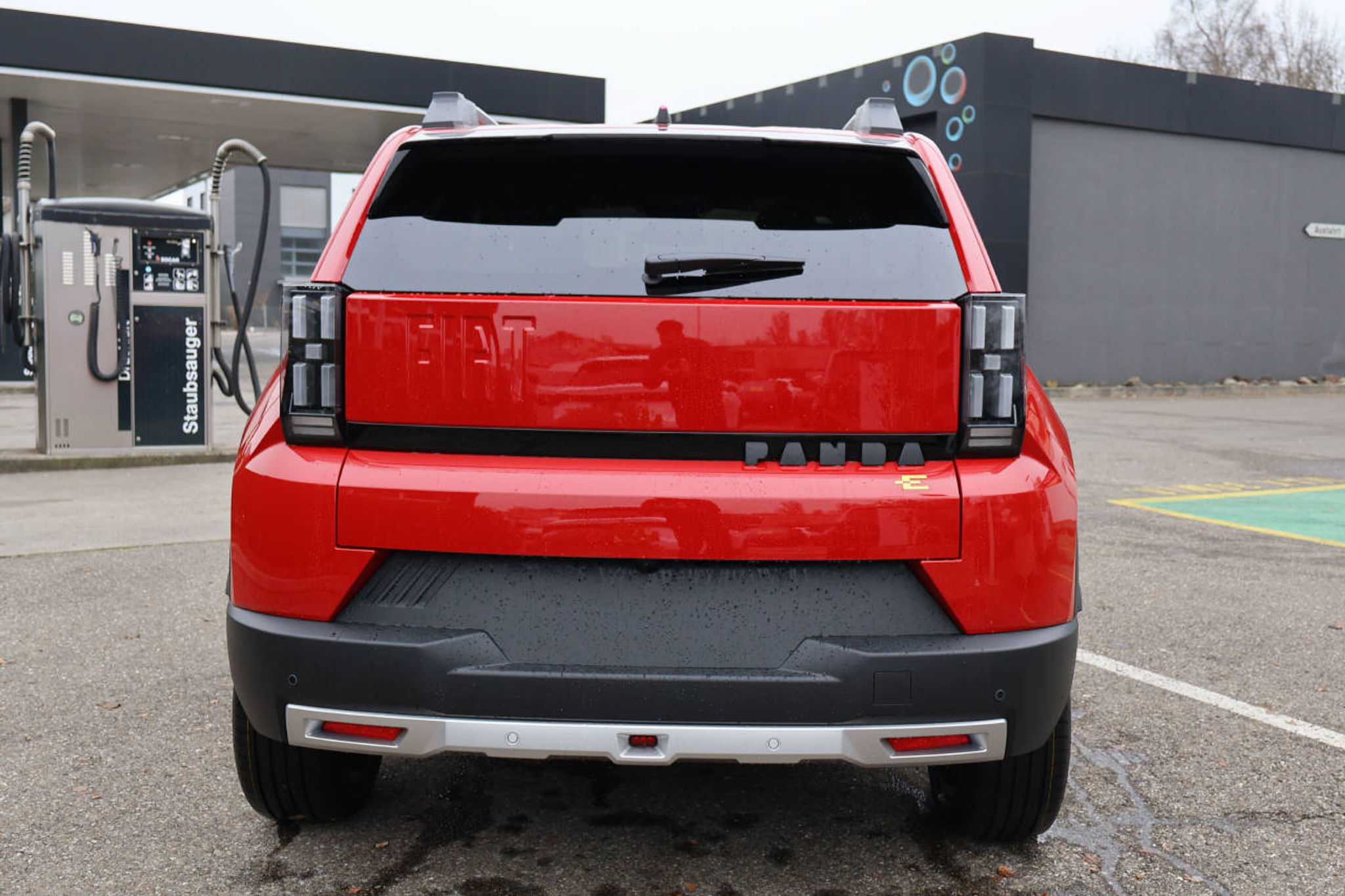 listing desktop thumbnail image 3