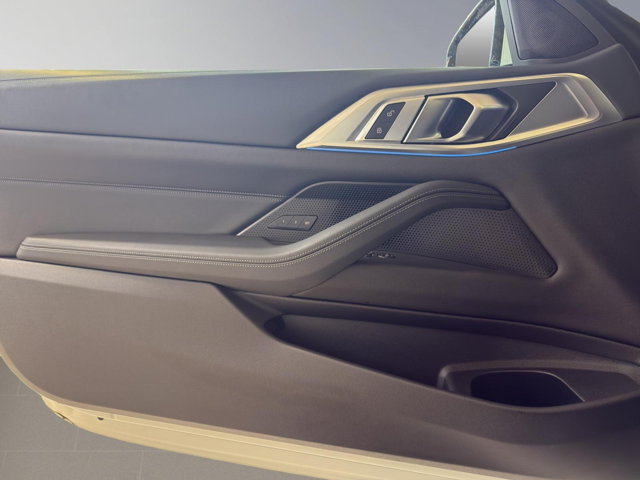 listing desktop thumbnail image 14