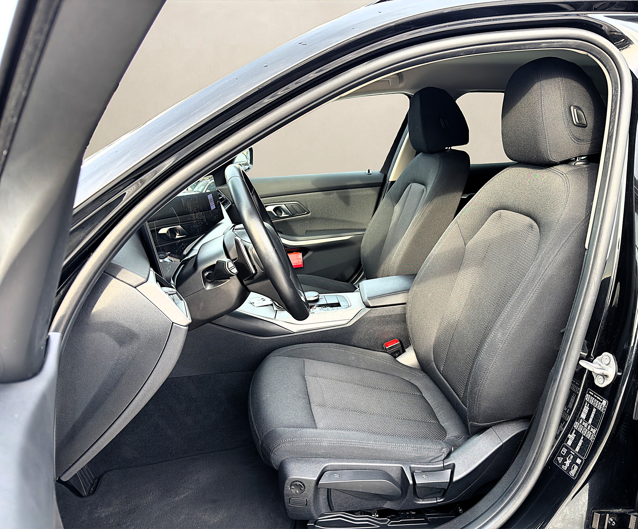 listing desktop thumbnail image 8