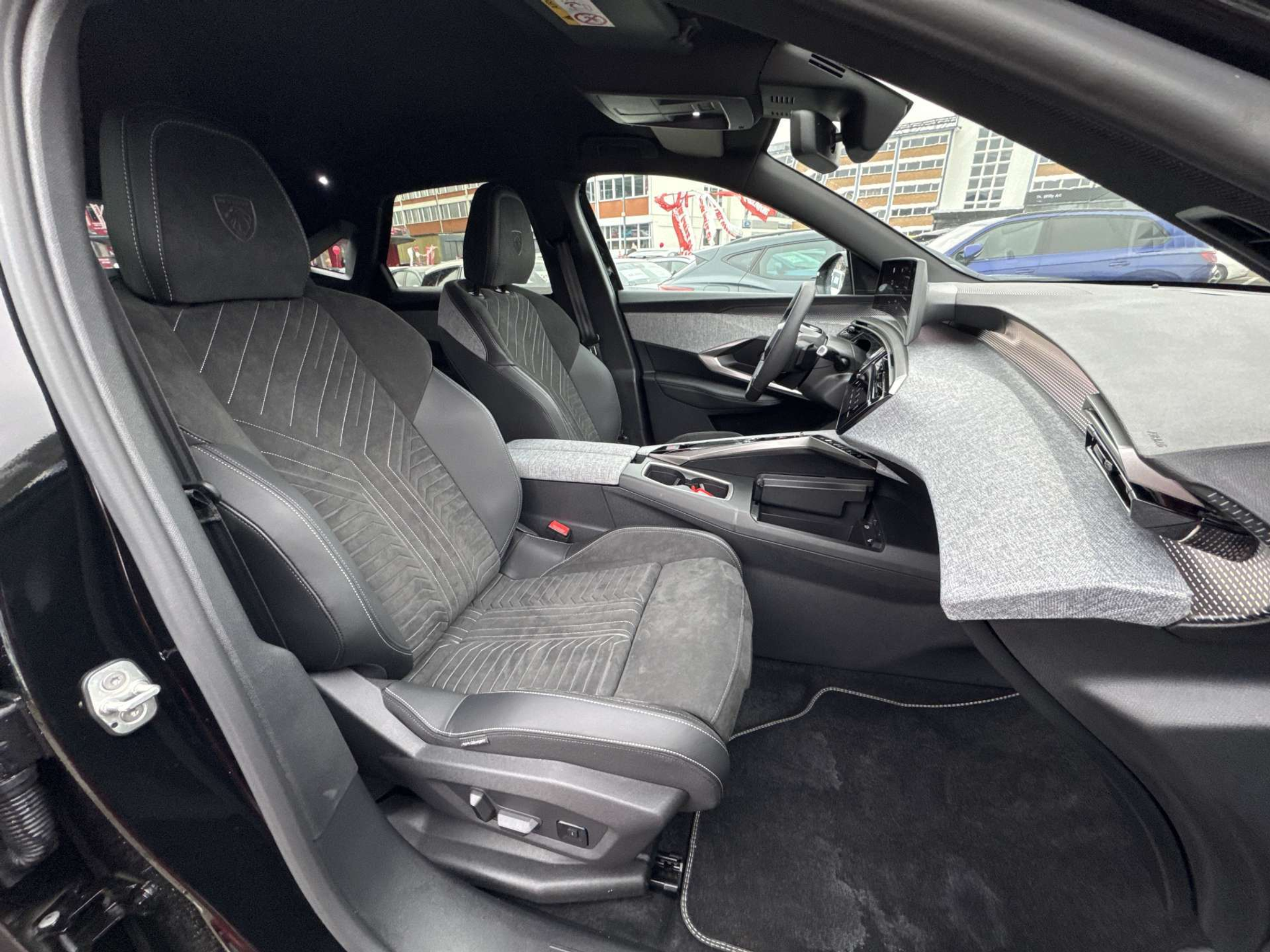 listing desktop thumbnail image 12